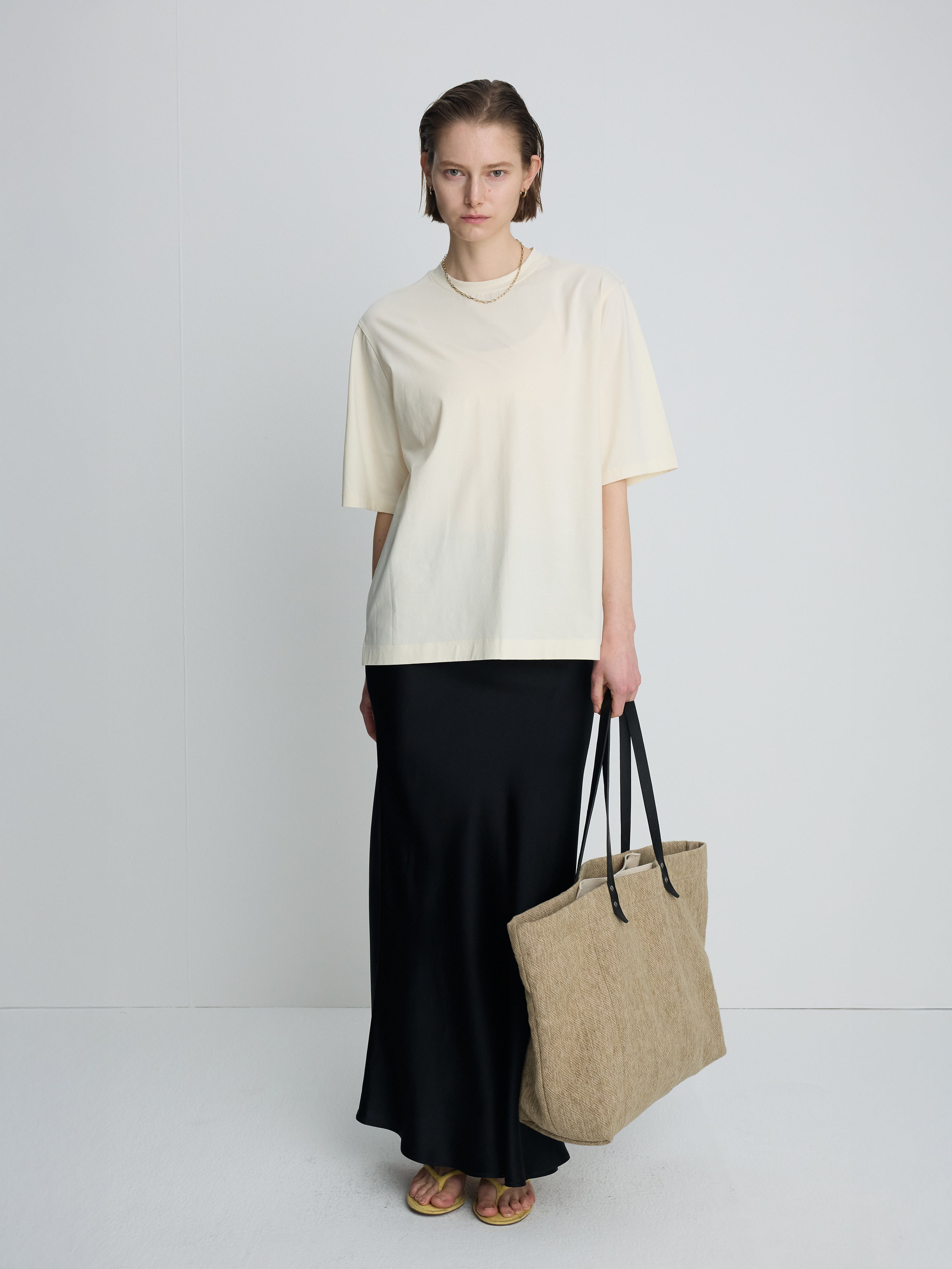 (W) HIGH-DENSITY RELAXED COTTON T-SHIRT_ PALE YELLOW