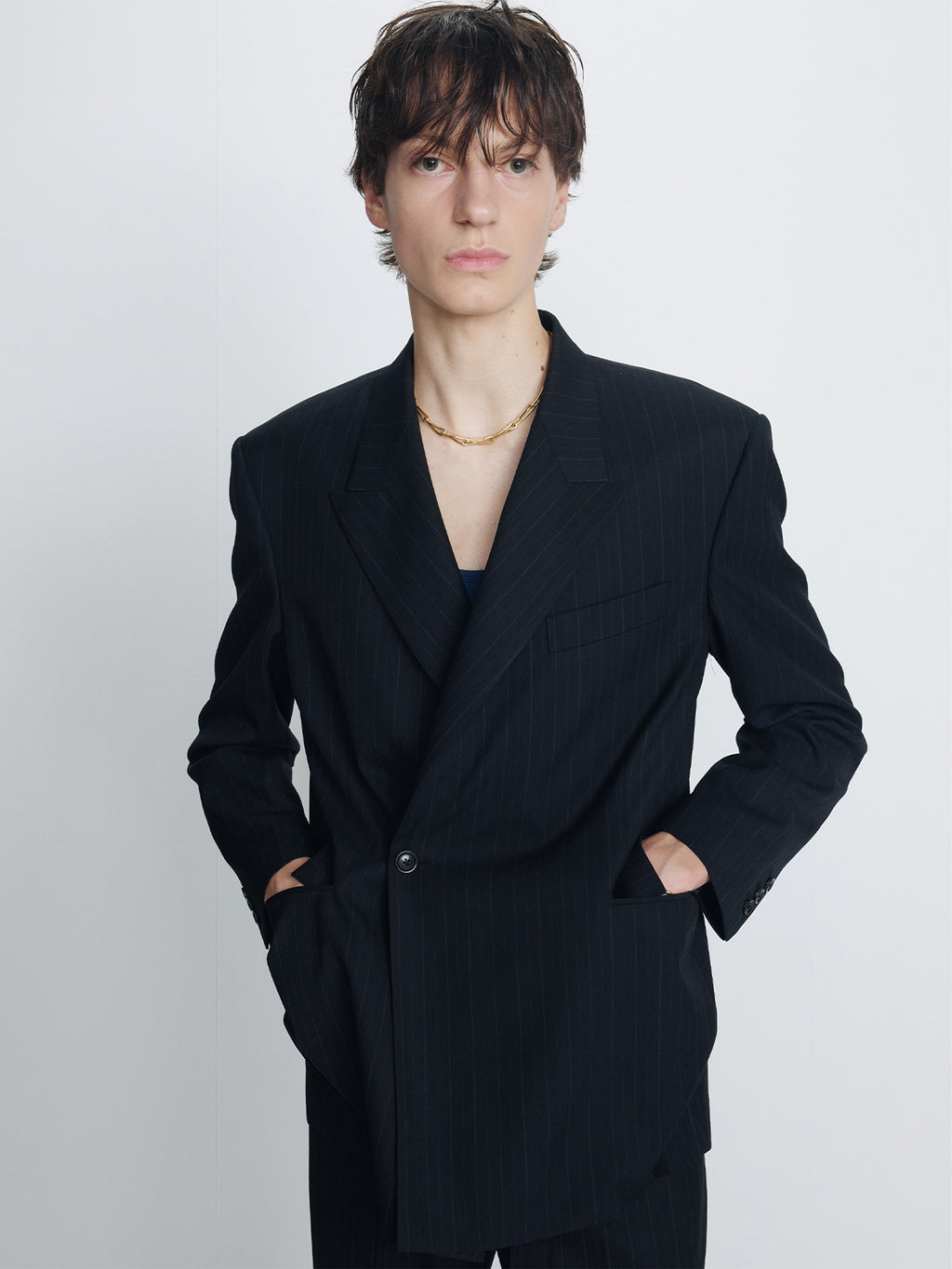 PINSTRIPED WOOL TAILORED WRAP BLAZER_ BLACK PINSTRIPE
