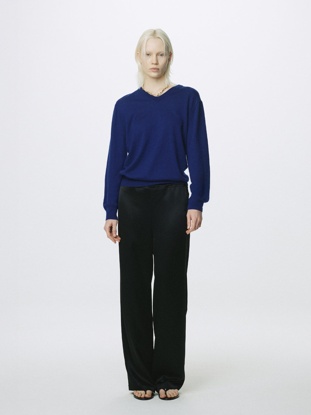 (W) AIRY CASHMERE V-NECK_ BLUE