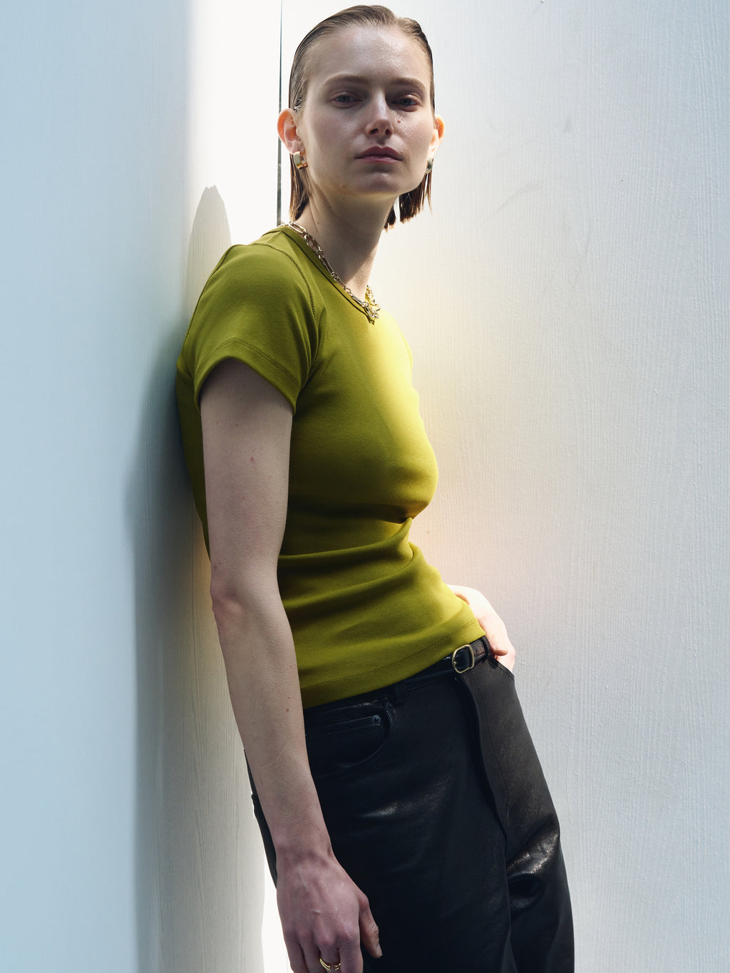 (W) RIBBED HALF SLEEVE T-SHIRTS_ OLIVE
