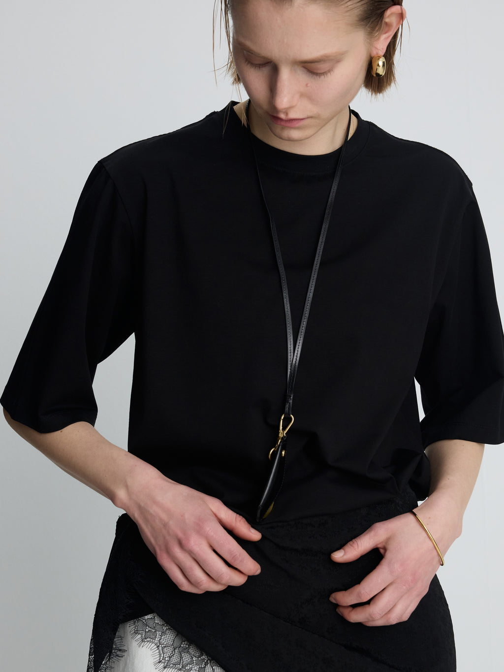 (W) HIGH-DENSITY RELAXED COTTON T-SHIRT_ BLACK