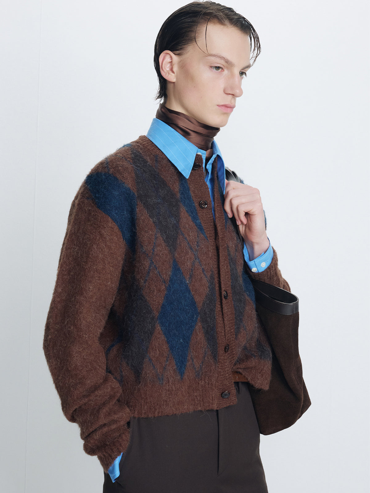 BRUSHED ARGYLE CARDIGAN_ MOCHA BROWN