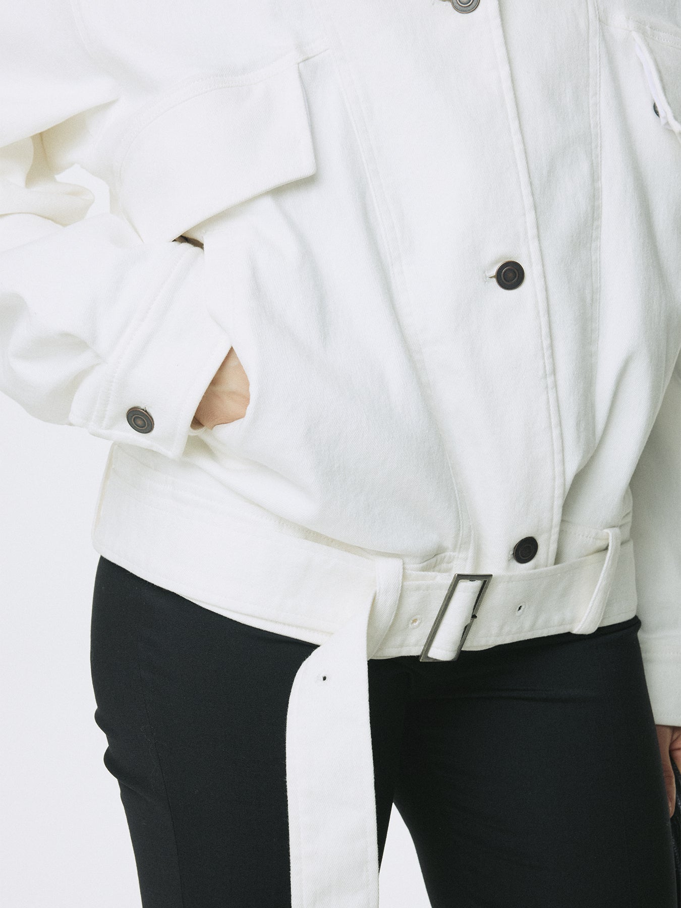 (W) OVERSIZED DENIM BELTED JACKET_ OFF WHITE