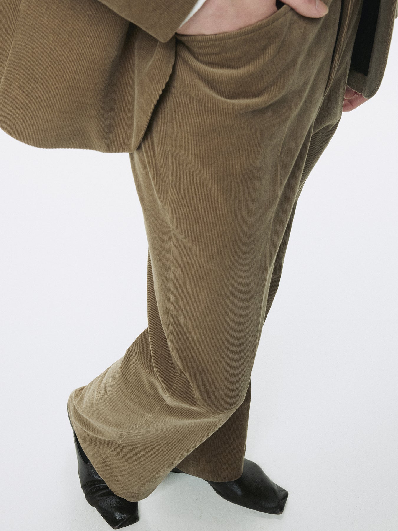 CORDUROY FLARED TROUSERS_ BEIGE TAUPE