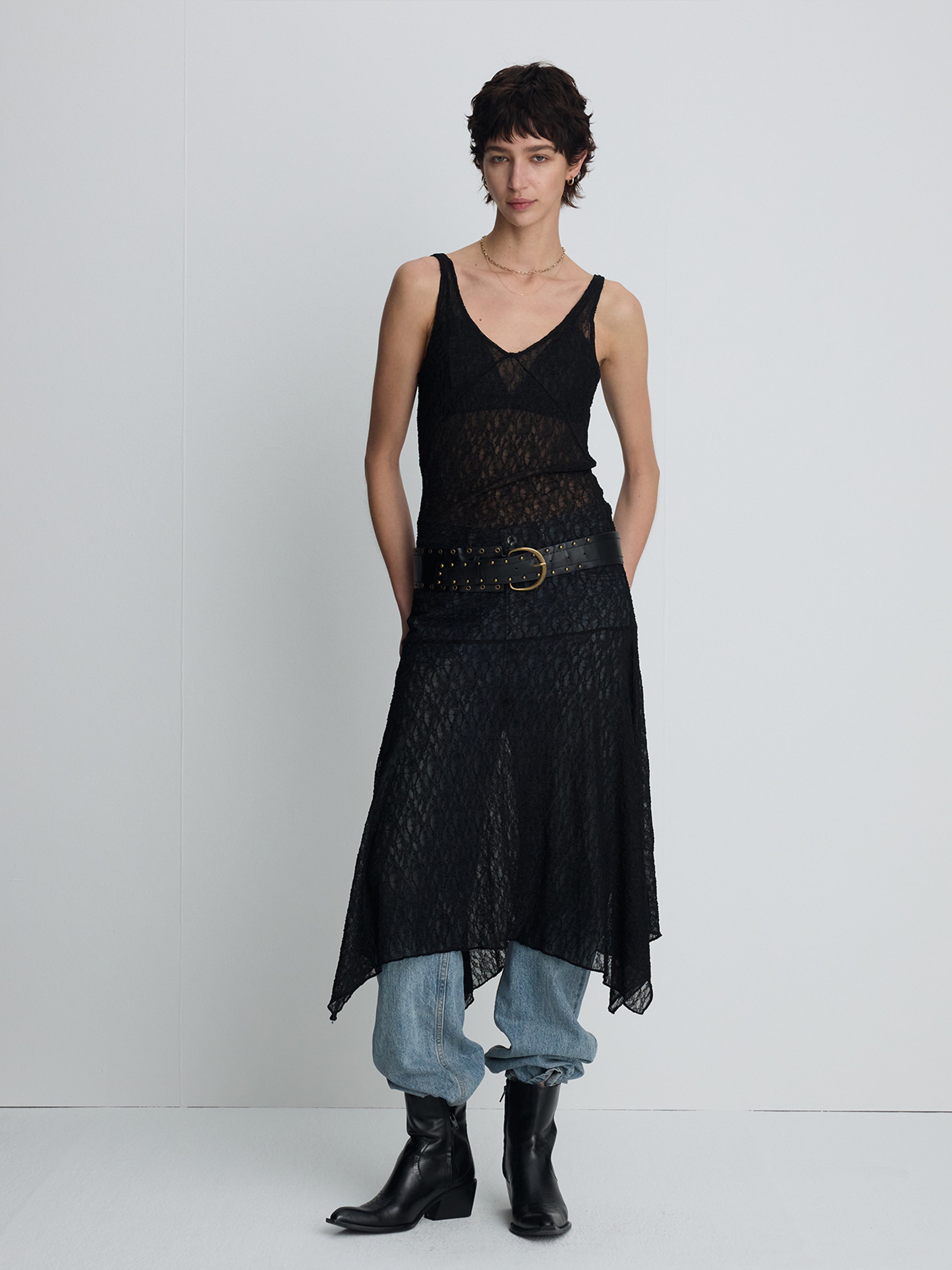 (W) LACE SLEEVELESS MAXI DRESS_ BLACK