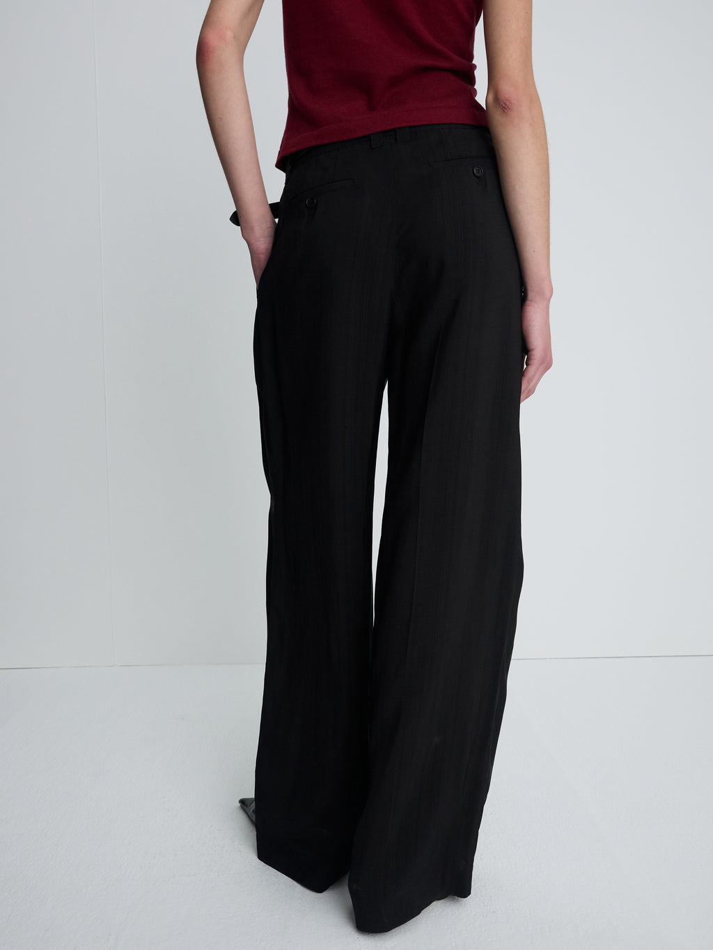 (W) AIRY WIDE LEG PLEATED TROUSERS_ BLACK