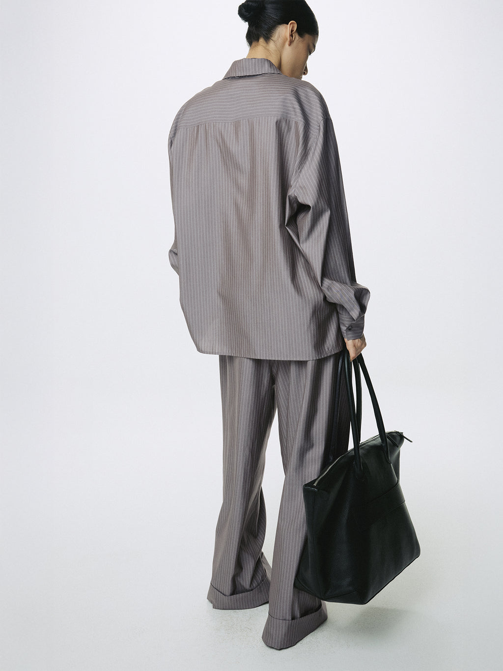 (W) SILK WOOL OVERSIZED RAW EDGE SHIRT_ DARK GREY STRIPE