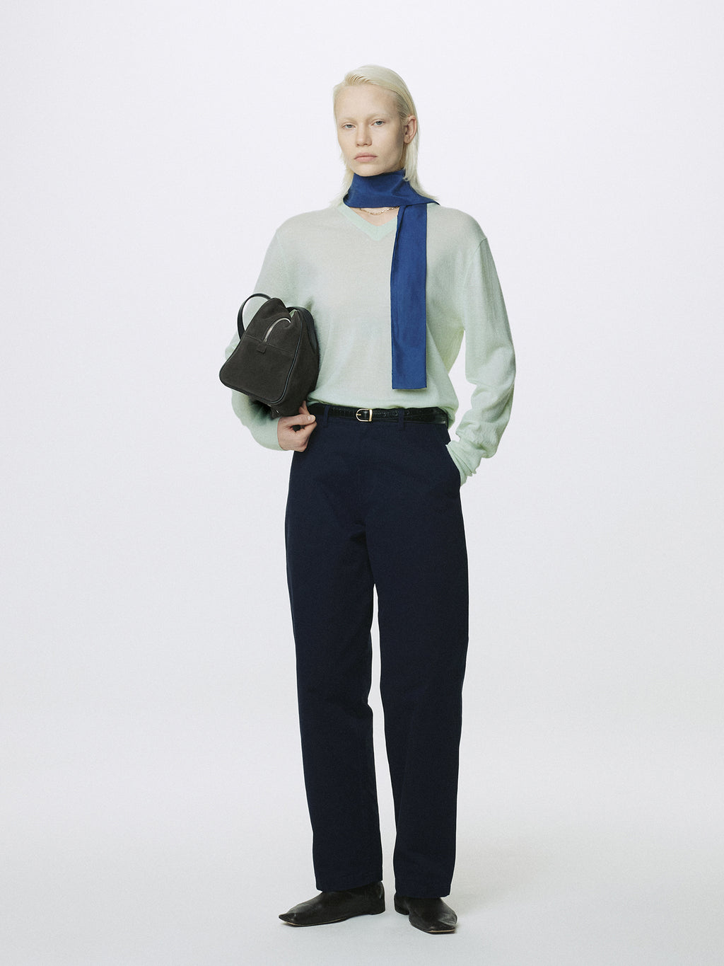 (W) CURVED COTTON CHINO PANTS_ NAVY