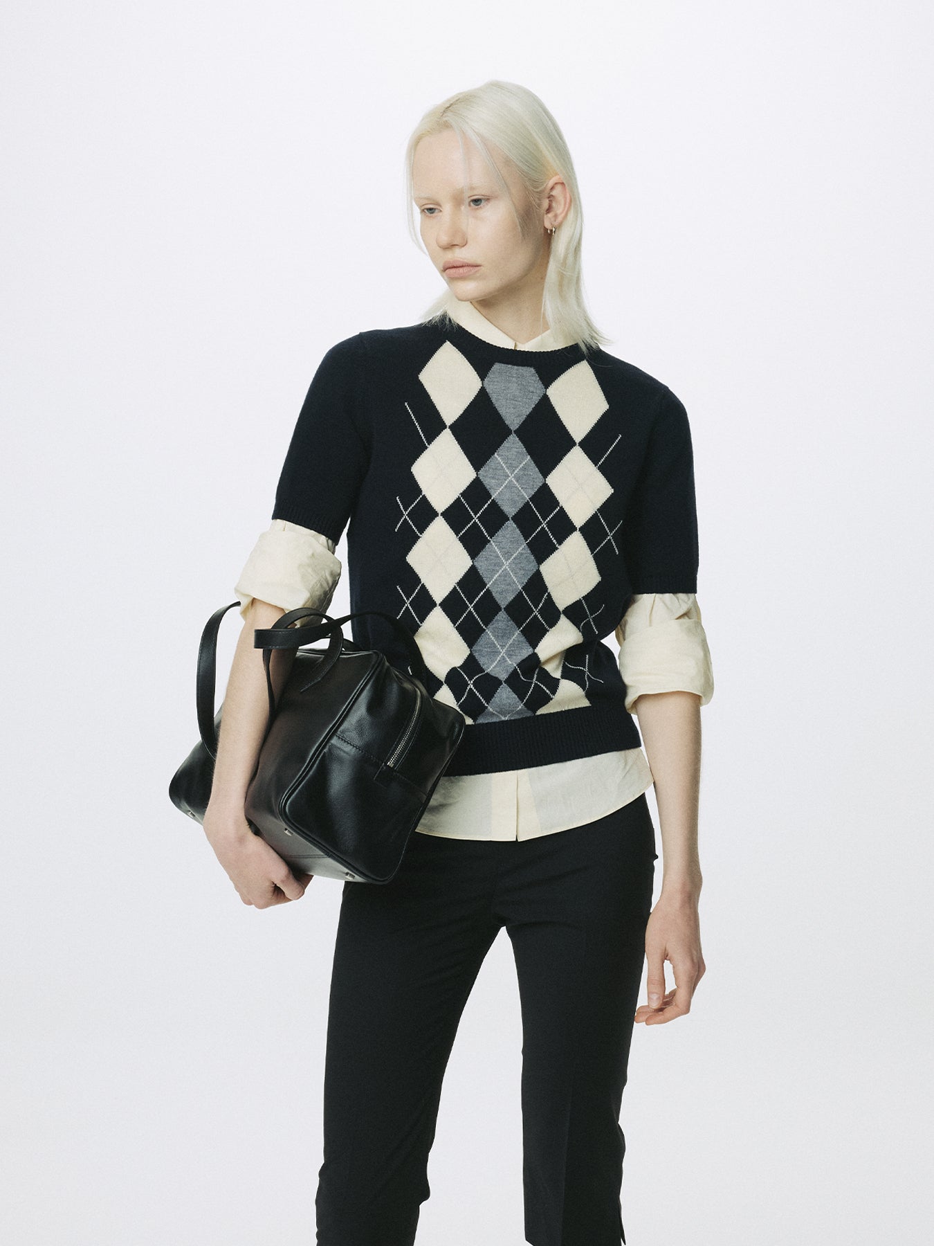 (W) SUPERFINE WOOL ARGYLE CREW NECK SWEATER_ NAVY WAX YELLOW