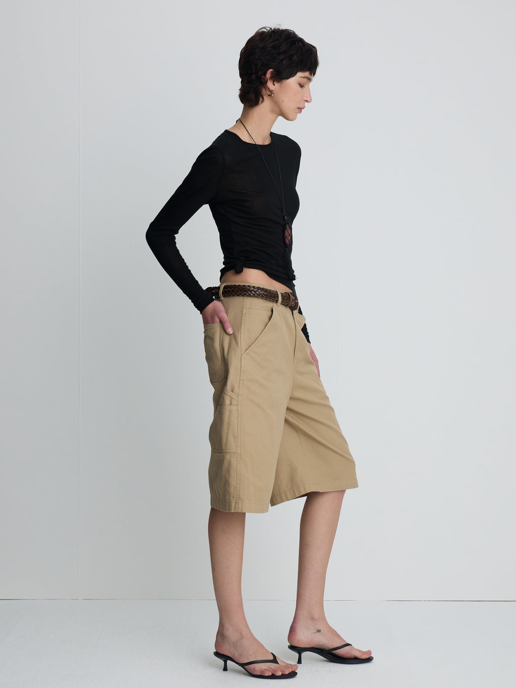 (W) COTTON RELAXED UTILITY SHORTS_ BEIGE
