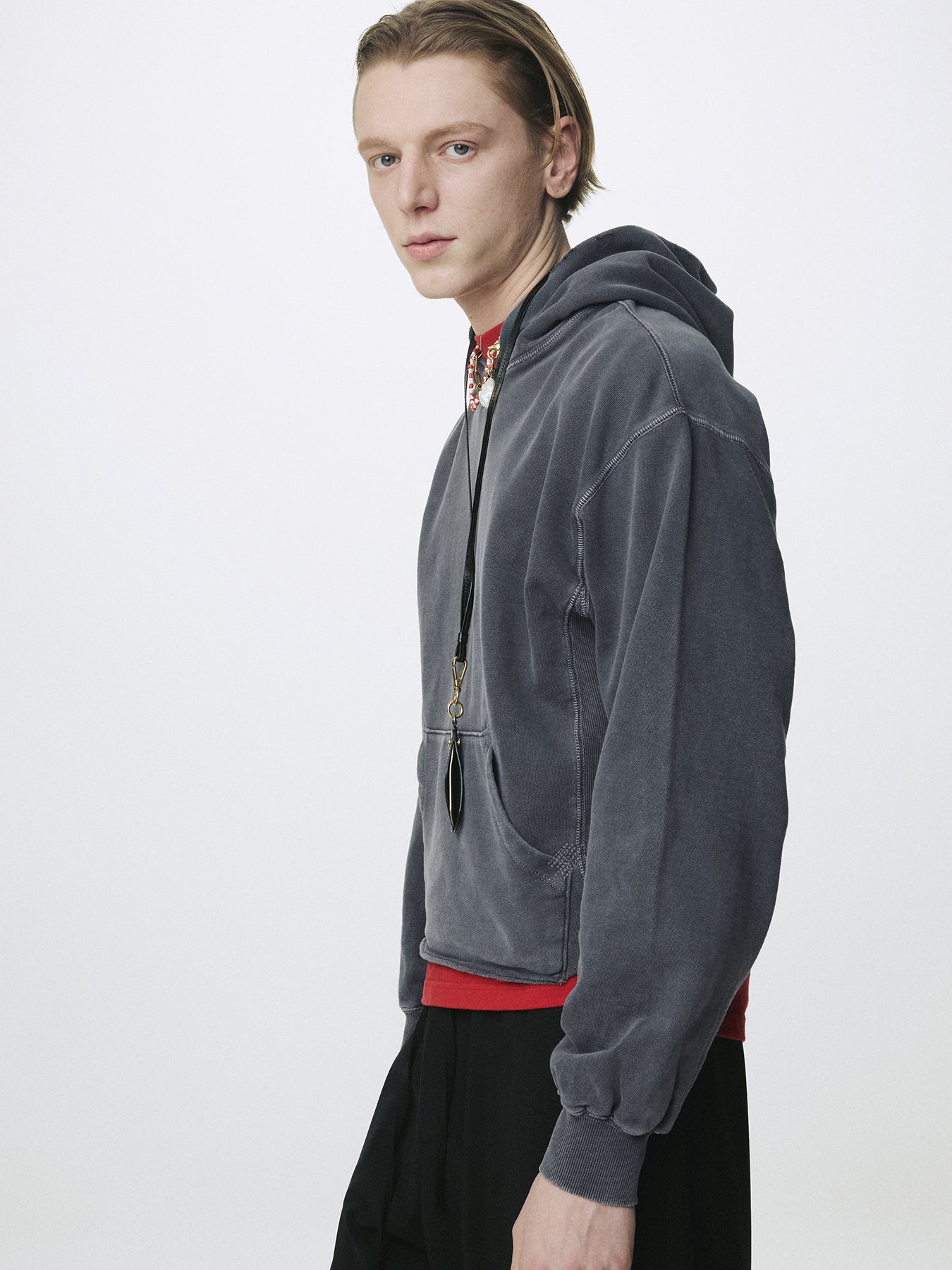 GARMENT DYED RAW EDGE HOODIE_ FADED INK