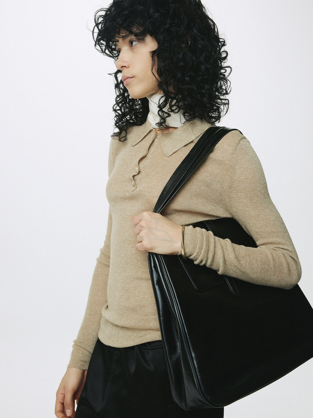 (W) GLITTER RIBBED KNIT POLO SHIRT_ GREENISH BEIGE