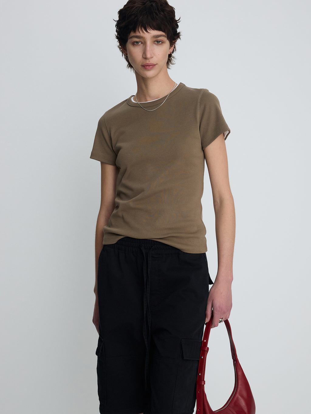 (W) GARMENT-WASHED CARGO SHORTS_ BLACK