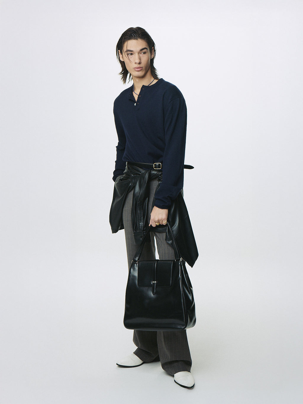OIL PULL UP LEATHER HOBO BAG_ BLACK