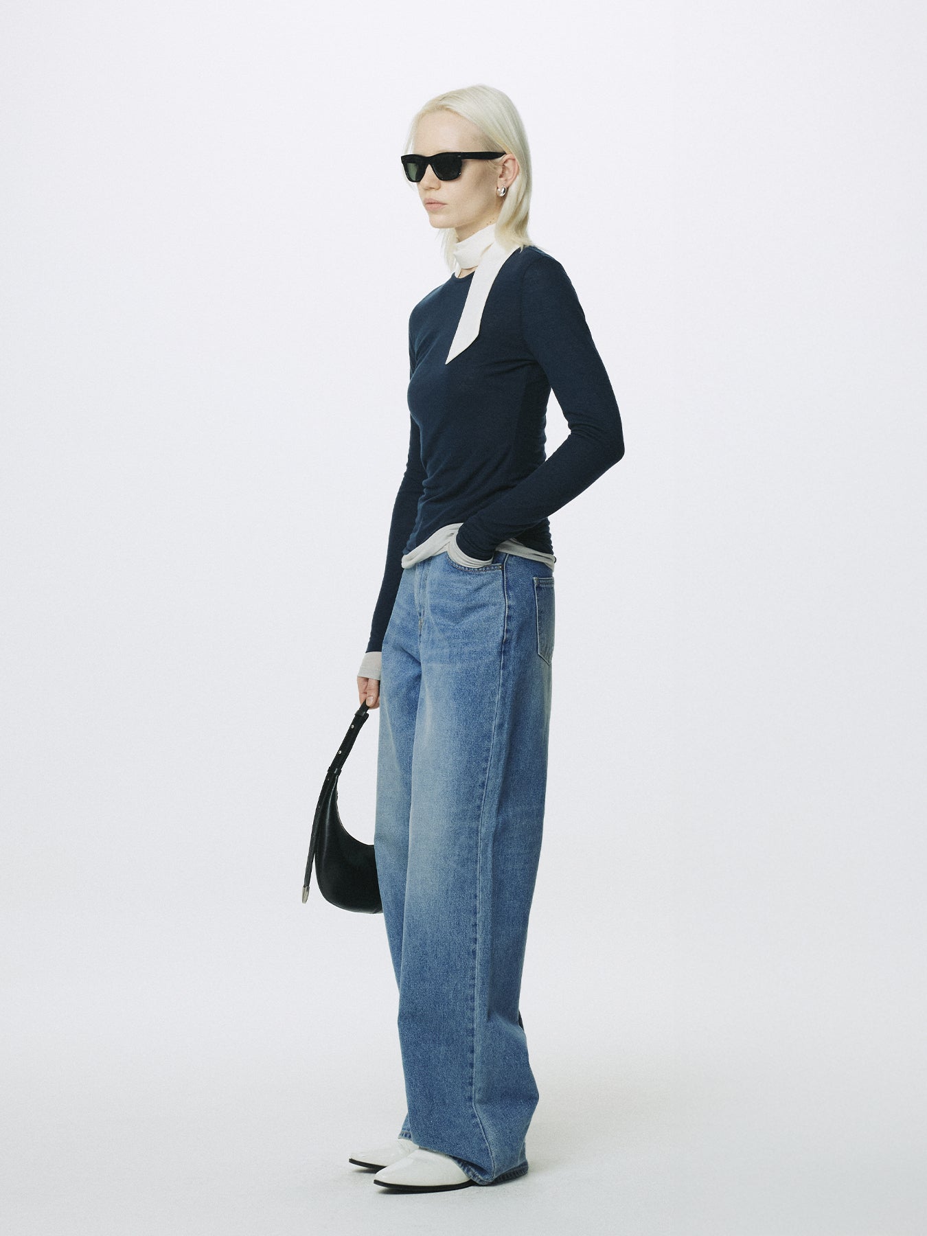 (W) WIDE-LEG BAGGY DENIM JEANS _ WASHED BLUE