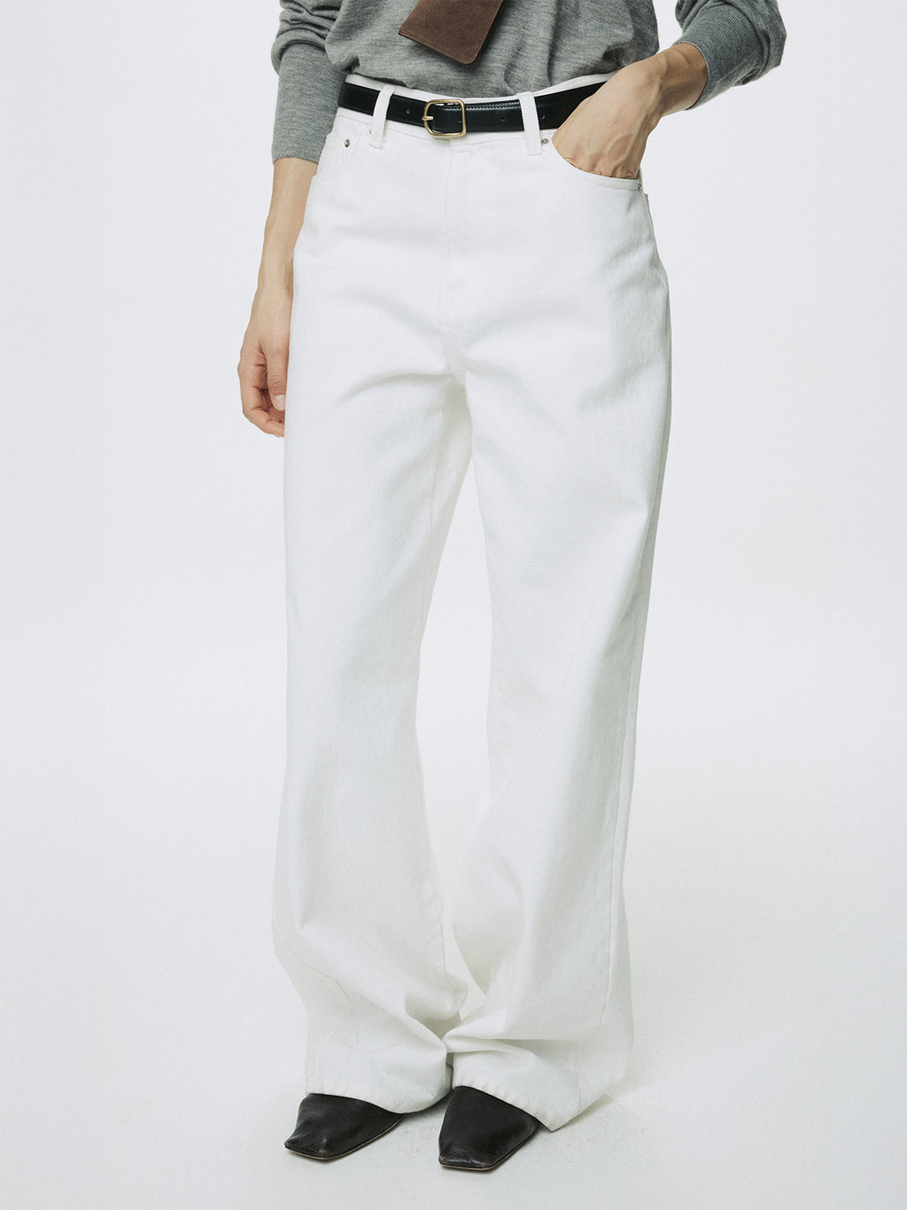 (W) WIDE-LEG BAGGY DENIM JEANS_ OFF WHITE