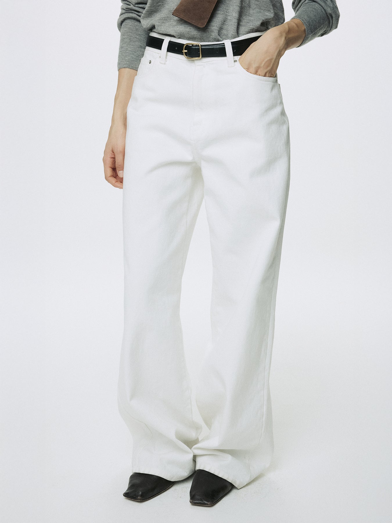 (W) WIDE-LEG BAGGY DENIM JEANS_ OFF WHITE