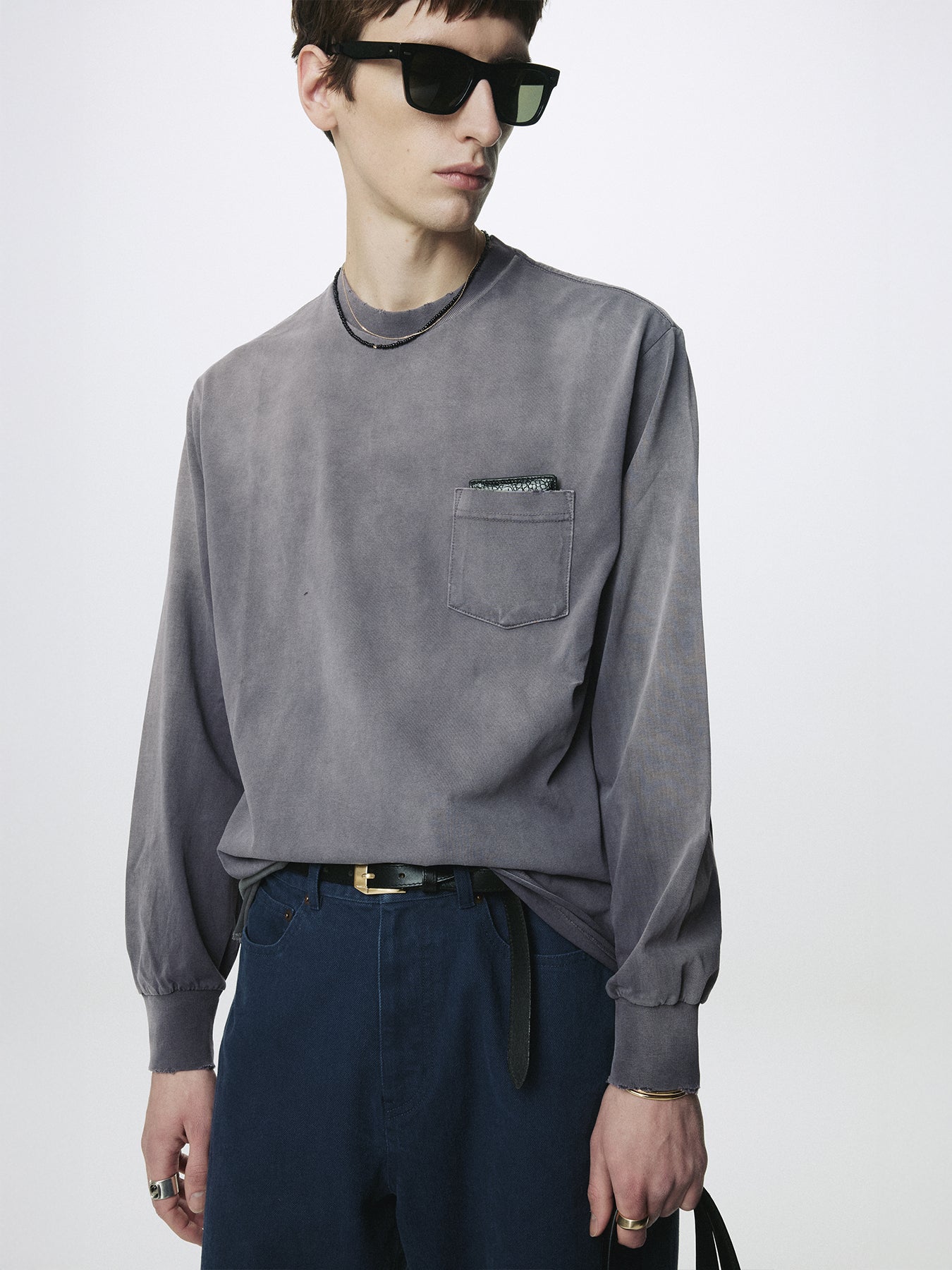 GARMENT DYED LONG SLEEVE CREW_ SMOKE GREY