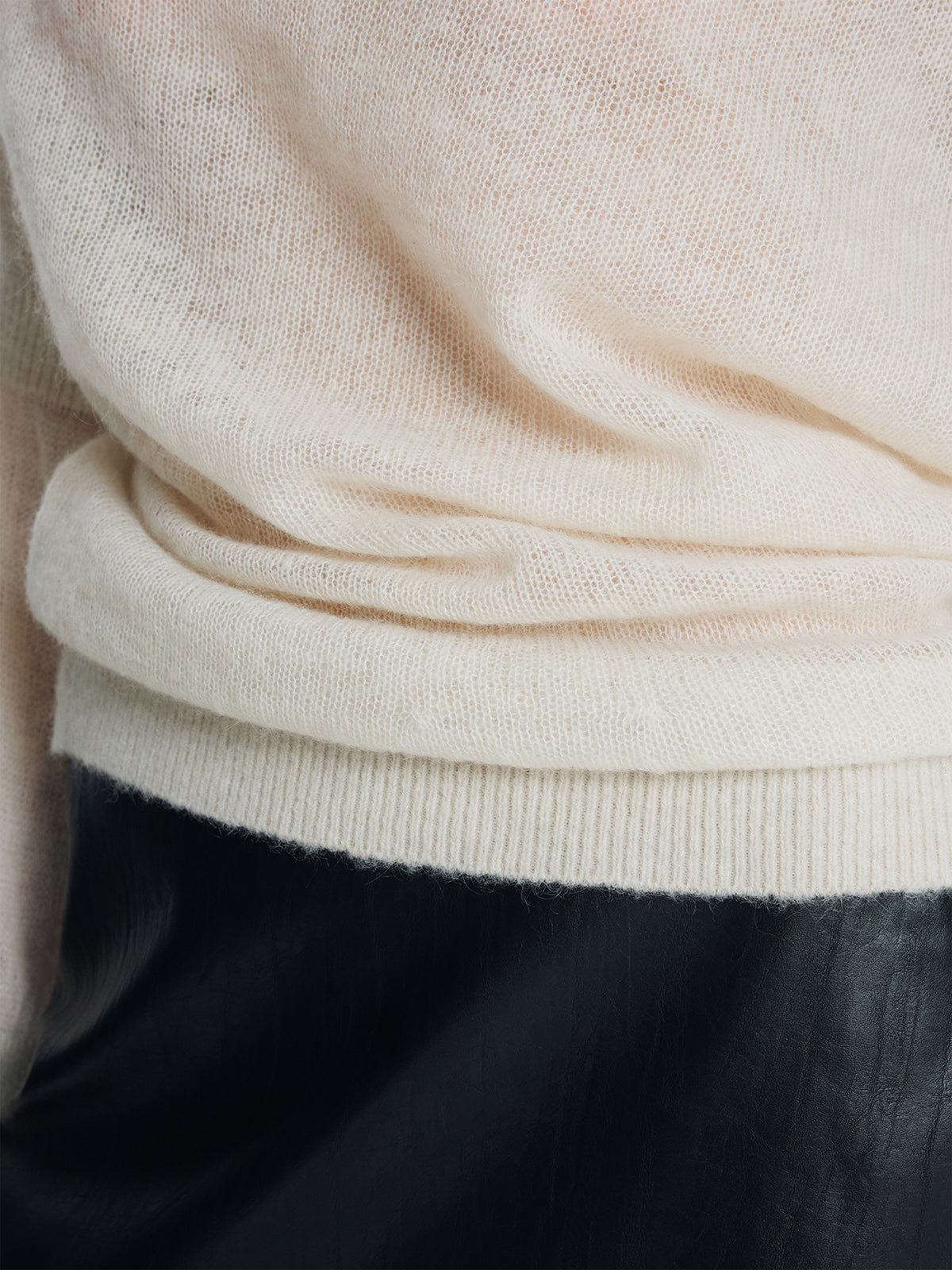 (W) CONVERTIBLE RIB-BAND KNIT TOP_ IVORY