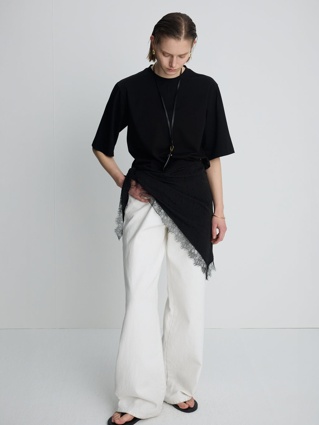 (W) HIGH-DENSITY RELAXED COTTON T-SHIRT_ BLACK