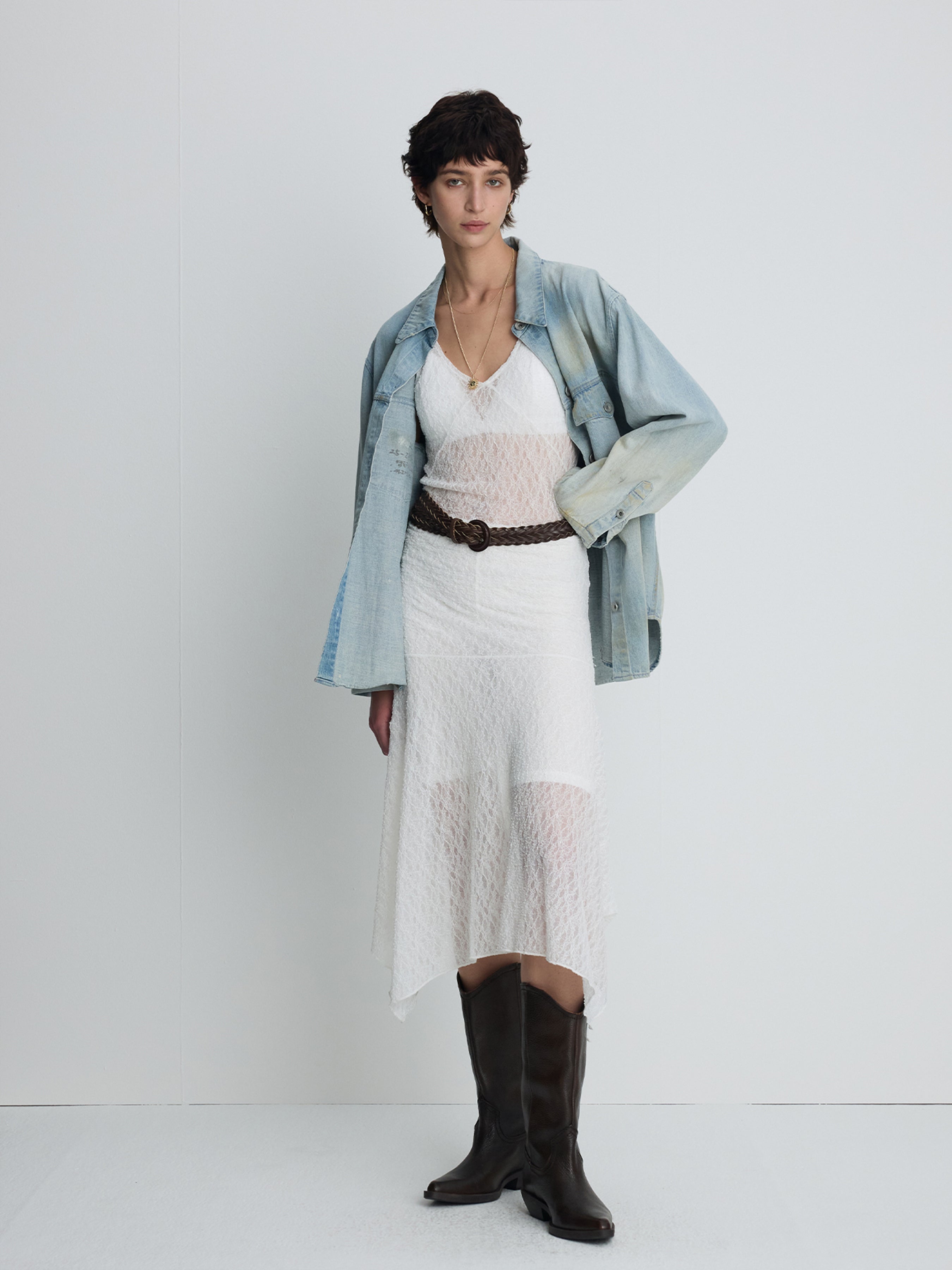 (W) LACE SLEEVELESS MAXI DRESS_ OFF WHITE
