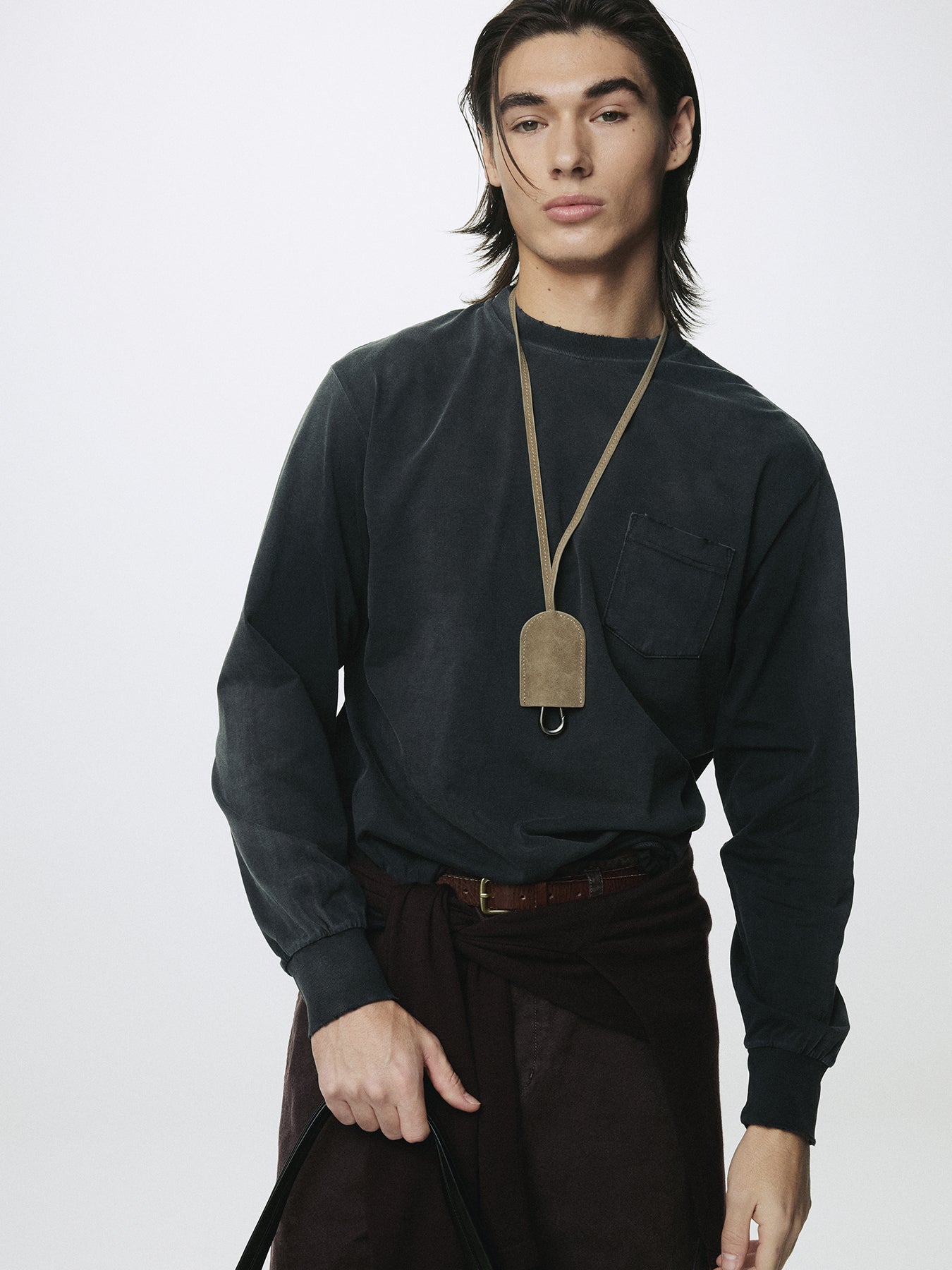 GARMENT DYED LONG SLEEVE CREW_ FADED BLACK