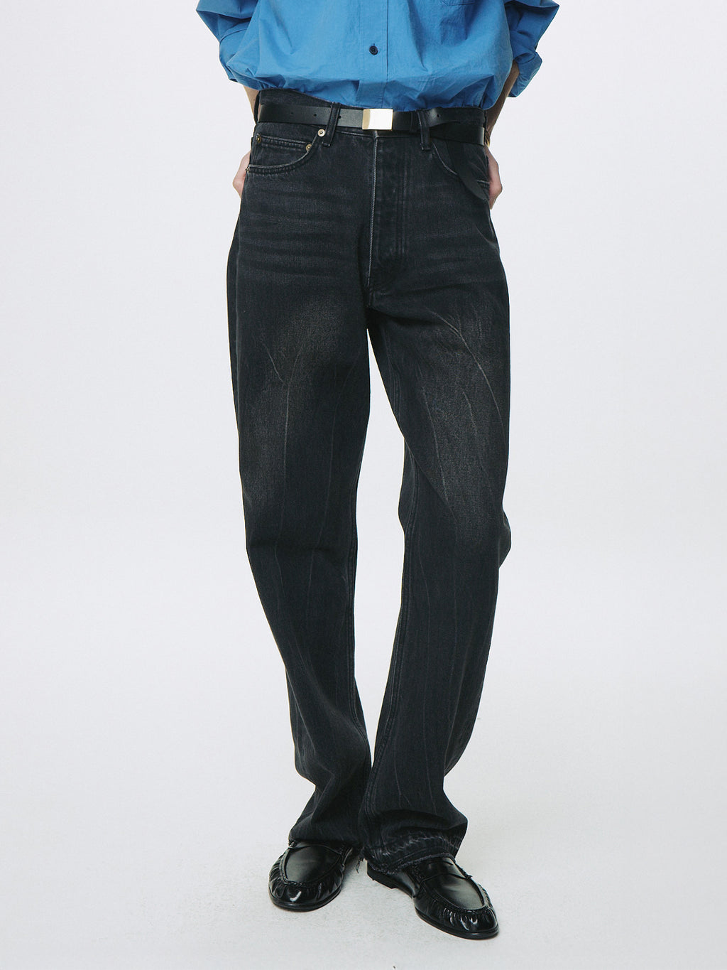 GOLD TONE PLATE BUCKLE SMOOTH LEAHTER BELT_ BLACK
