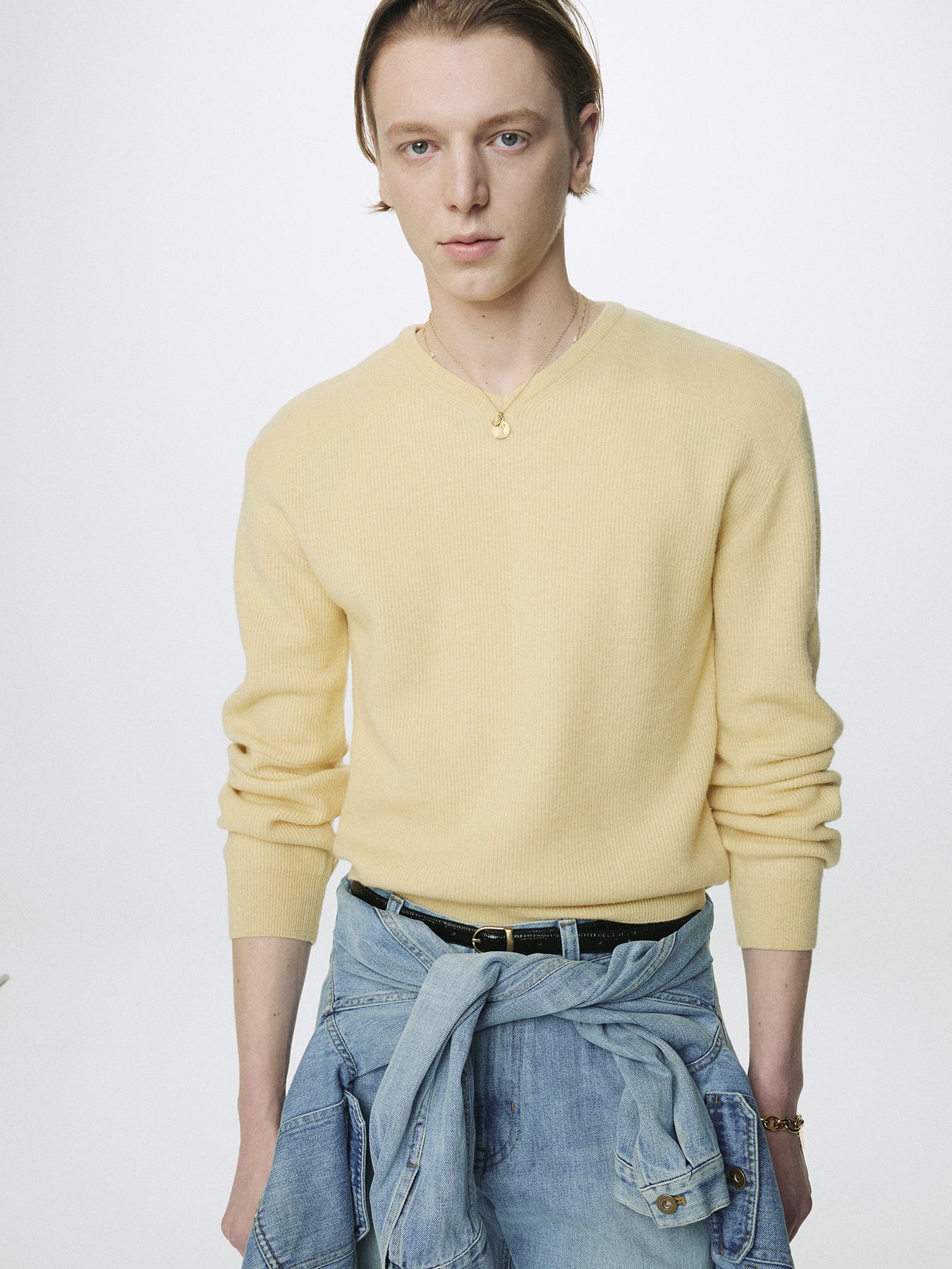 SUPER FINE WOOL COMMANDO V-NECK KNIT_ PALE YELLOW