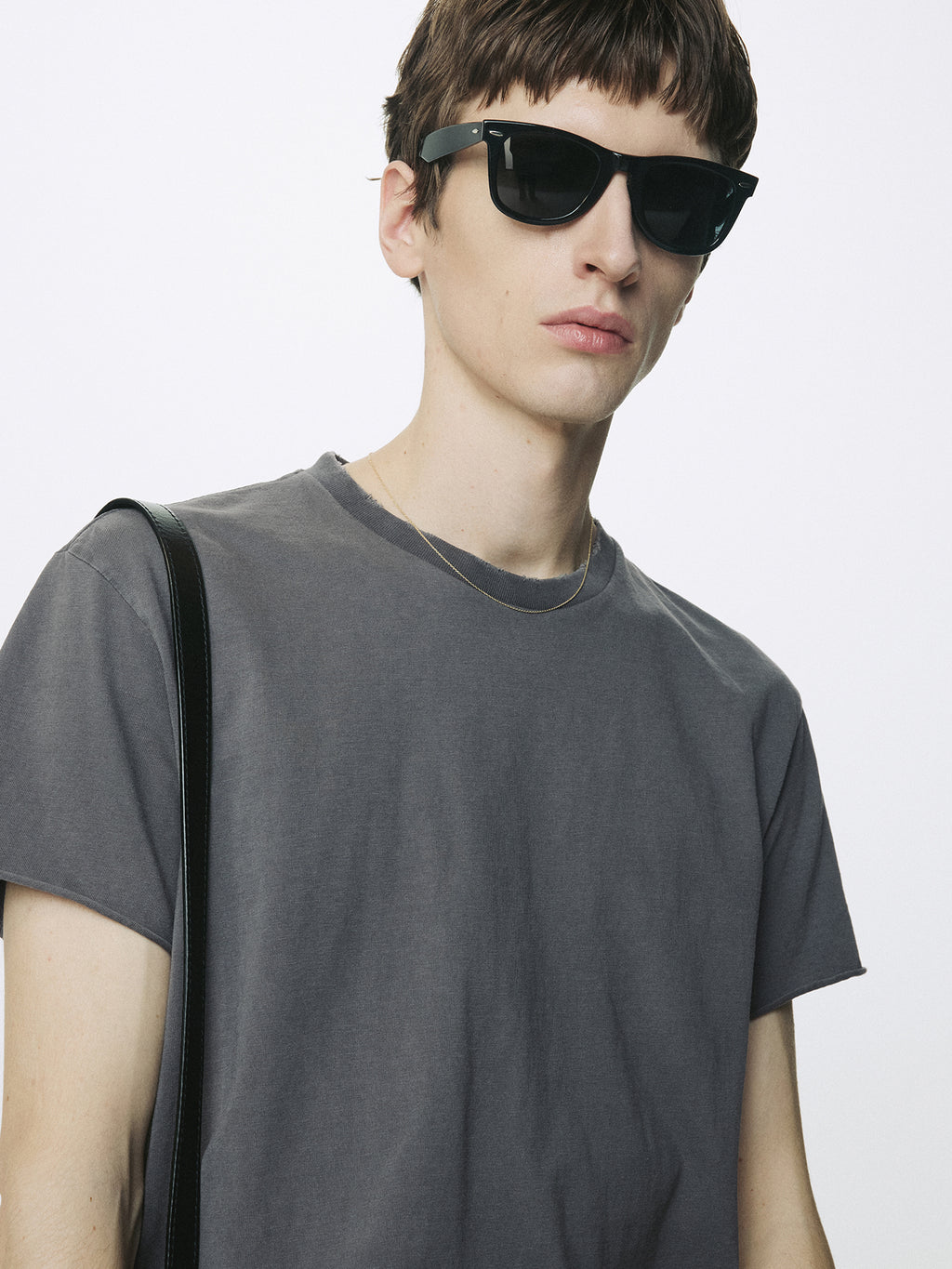 GARMENT DYED RAW EDGE T-SHIRT_ FADED CARBON