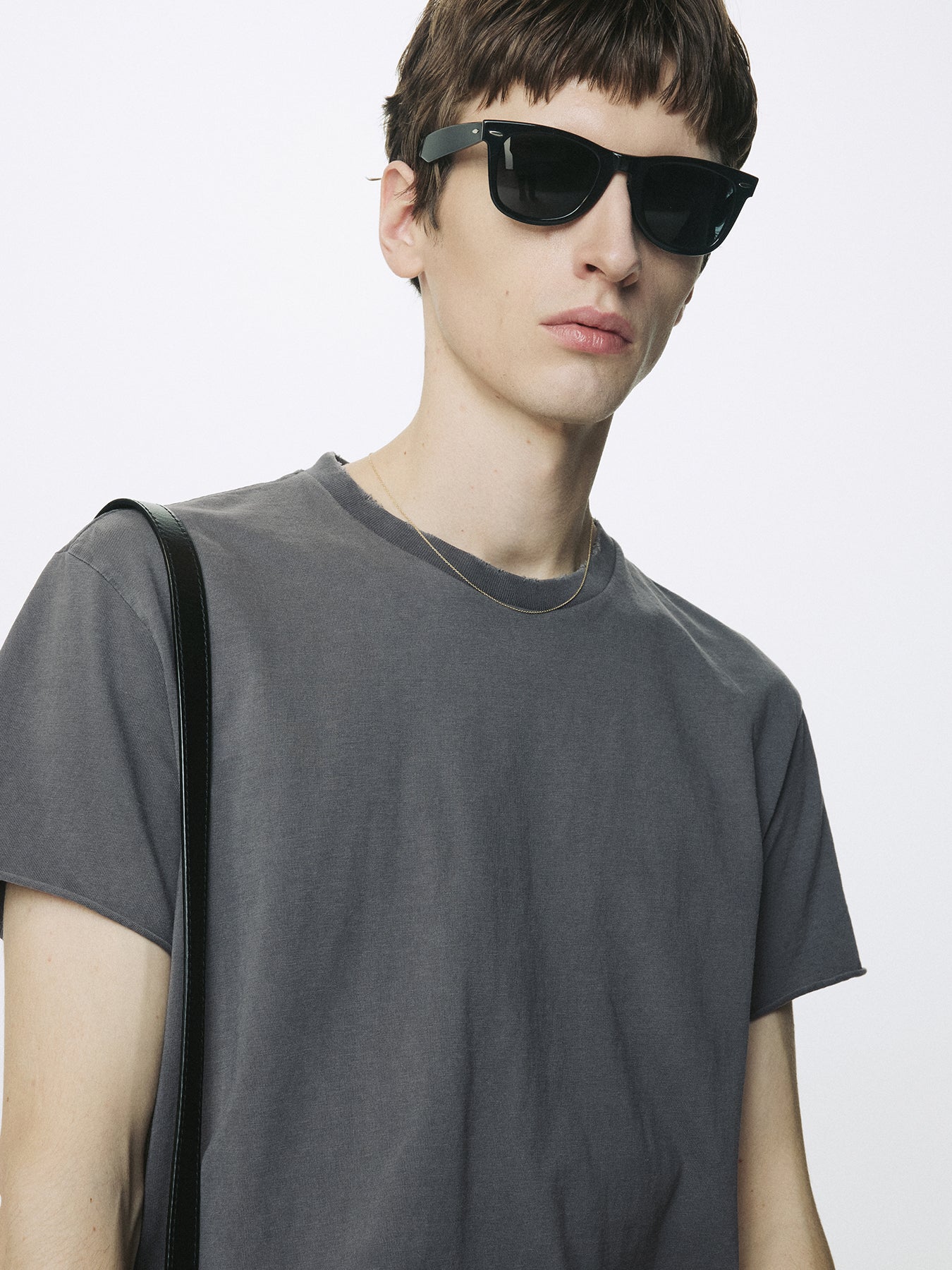 GARMENT DYED RAW EDGE T-SHIRT_ FADED CARBON