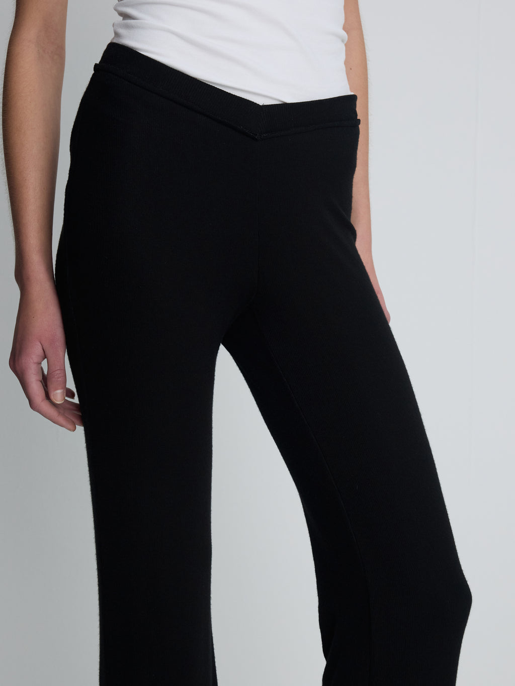 (W) TENCEL RIBBED FLARED PANTS_ BLACK