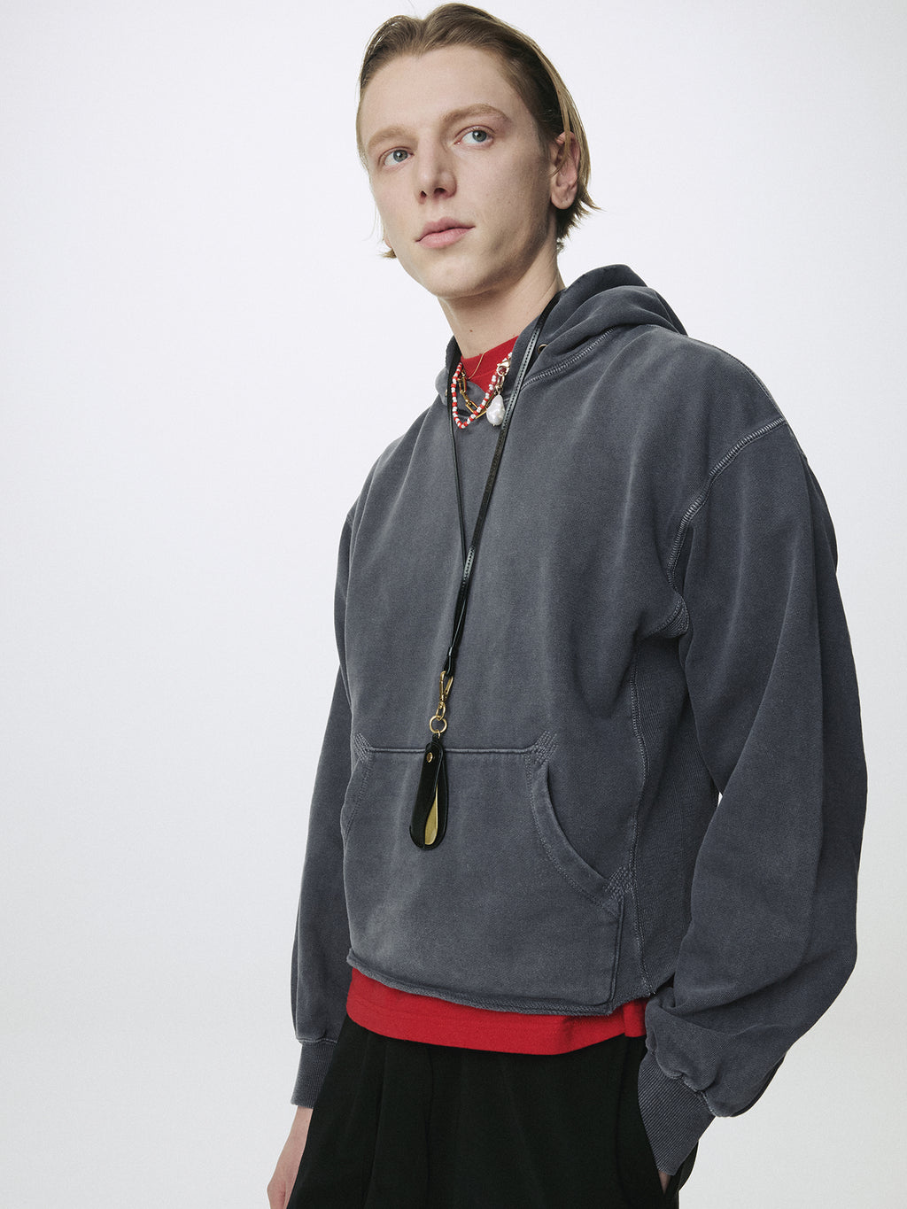 GARMENT DYED RAW EDGE HOODIE_ FADED INK