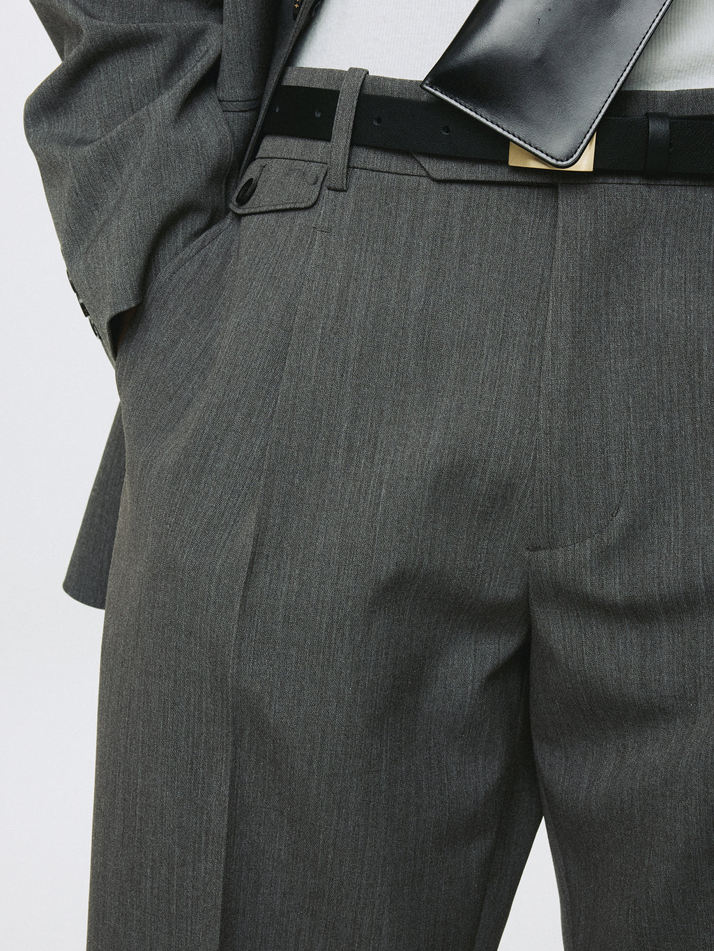 RAW-CUT WOOL PLEATED TAILORED SHORTS_ MELANGE GREY
