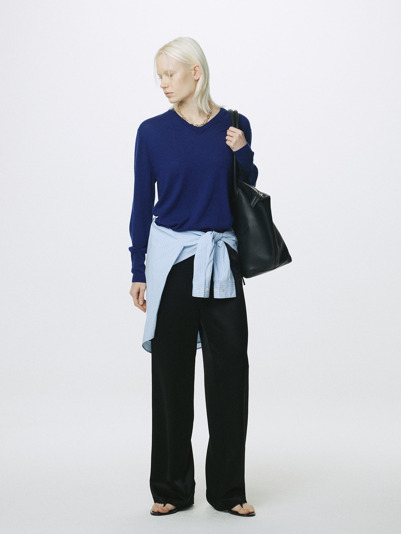 (W) AIRY CASHMERE V-NECK_ BLUE
