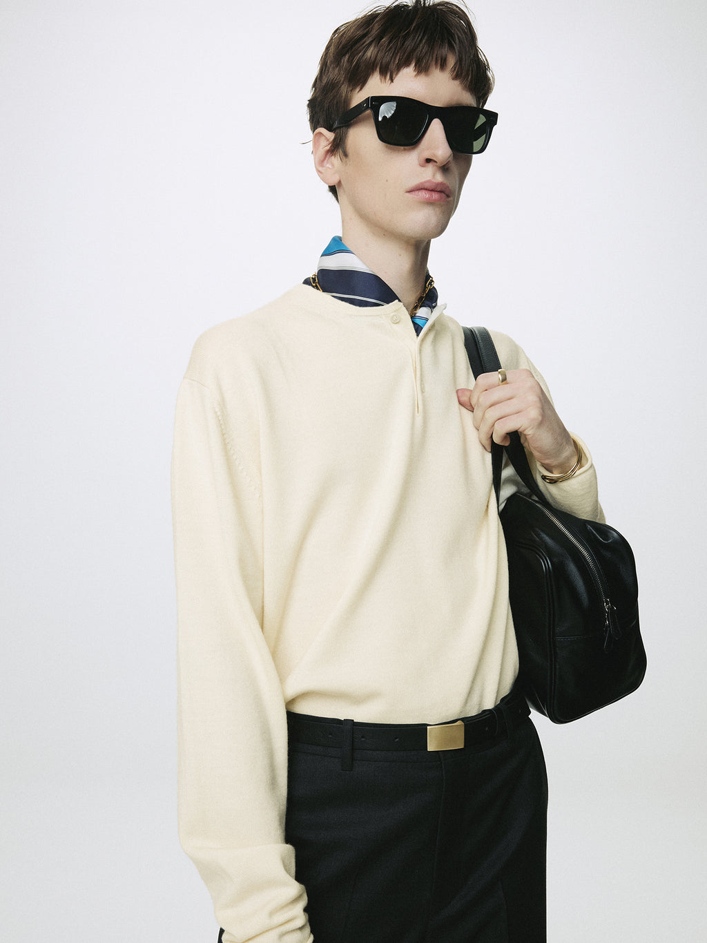 EXTRA FINE WOOL RAW HEM HENLEY NECK KNIT_ ECRU