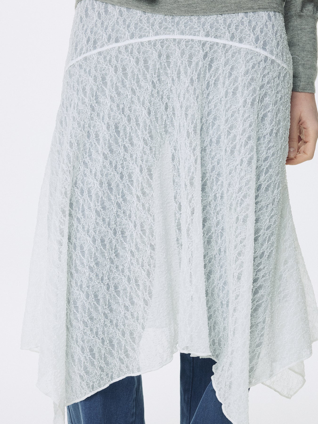 (W) LACE DRAPED SKIRT_ OFF WHITE