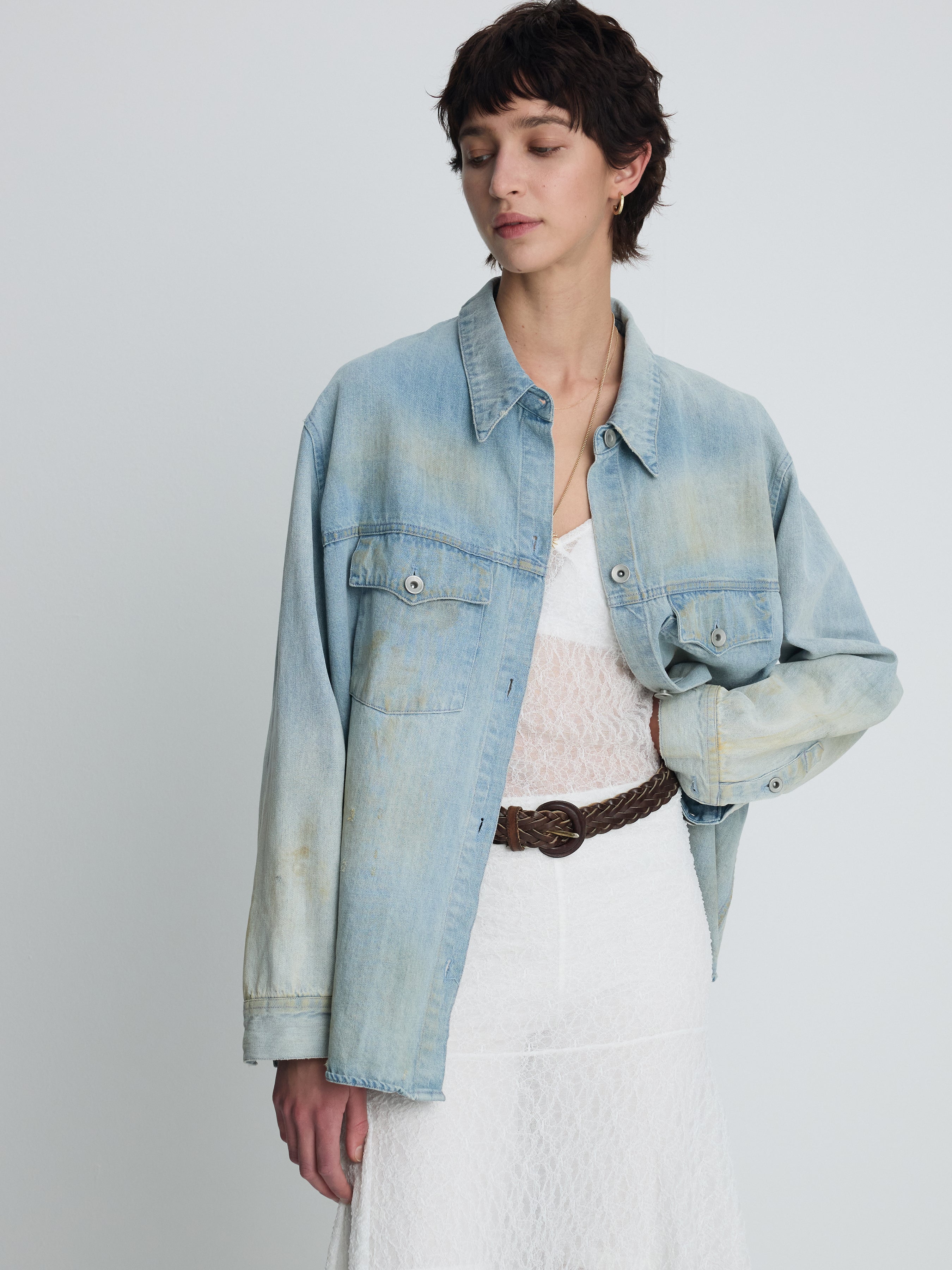 (W) HAND DISTRESSED VINTAGE RELAXED SHIRTS_ WASHED LIGHT BLUE