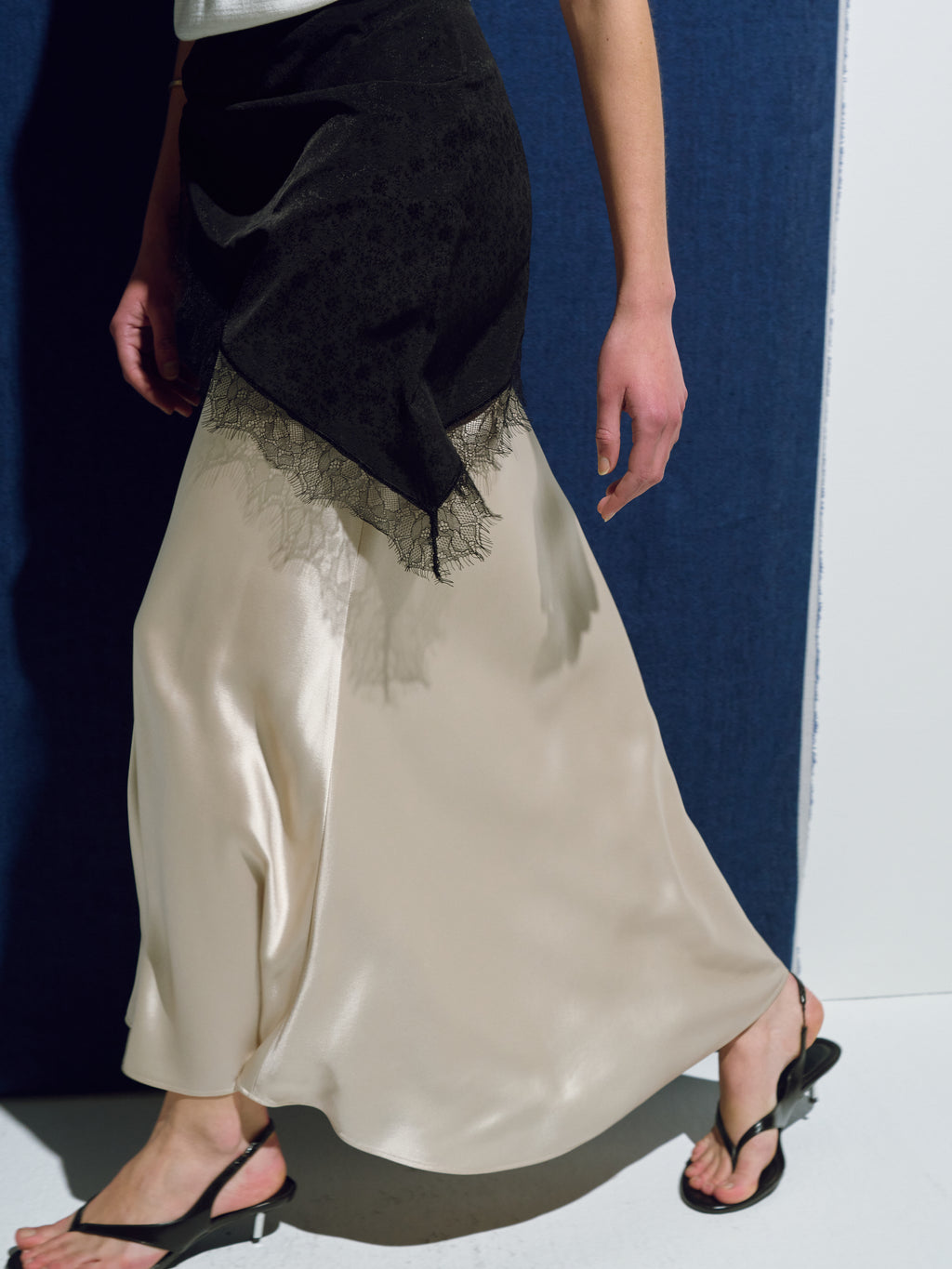 (W) SLIP MAXI SKIRT_ BEIGE