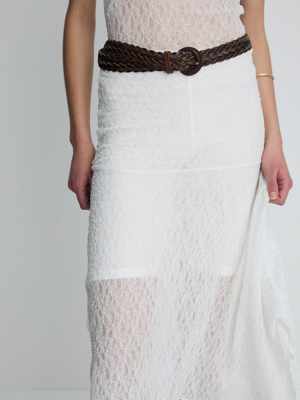 (W) LACE SLEEVELESS MAXI DRESS_ OFF WHITE