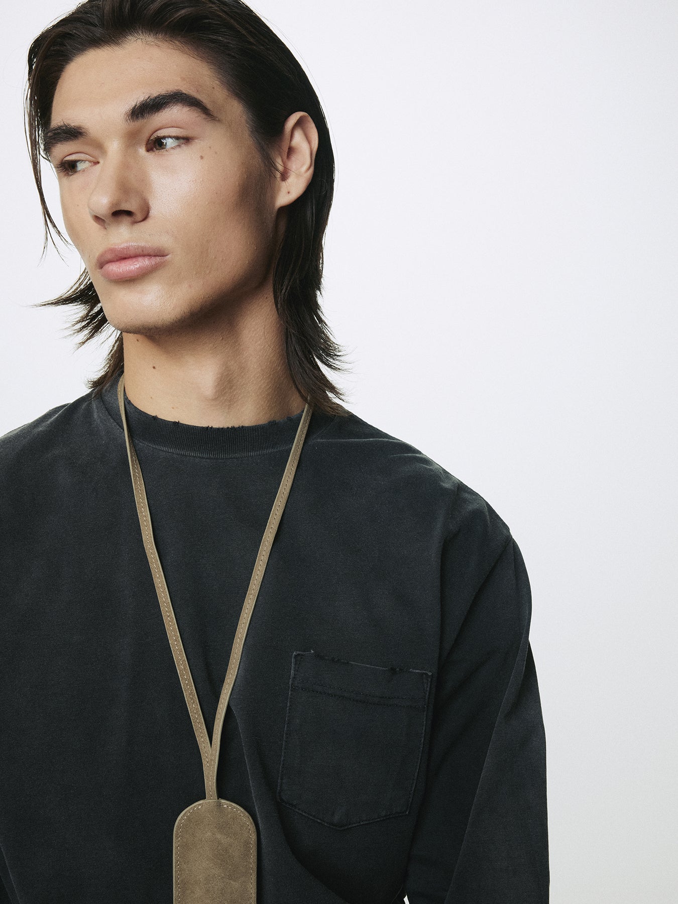 GARMENT DYED LONG SLEEVE CREW_ FADED BLACK