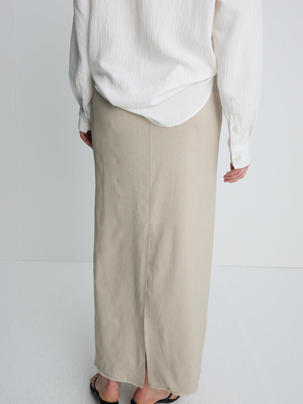 (W) LINEN RELAXED MAXI SKIRT_ SAND
