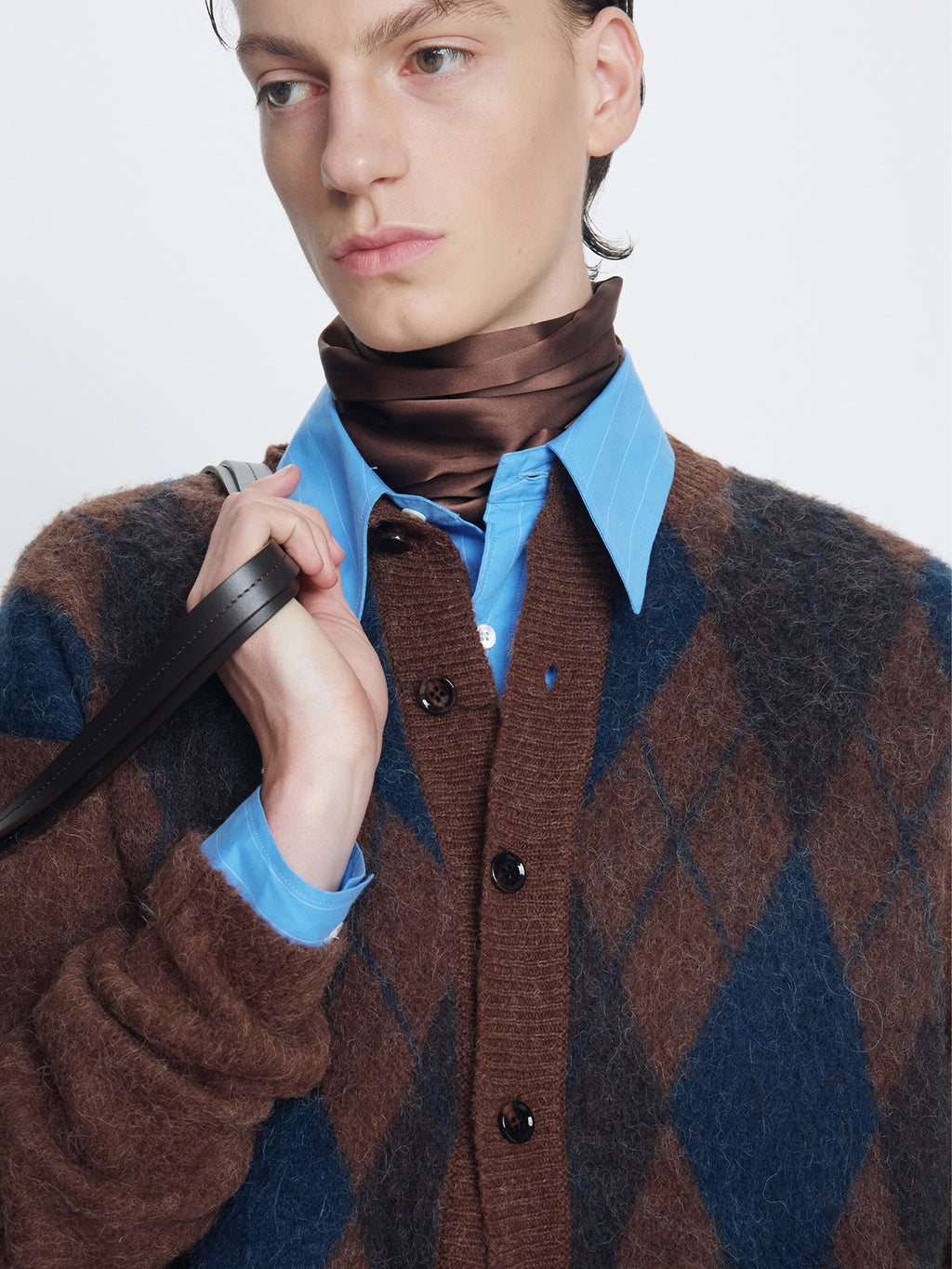 BRUSHED ARGYLE CARDIGAN_ MOCHA BROWN