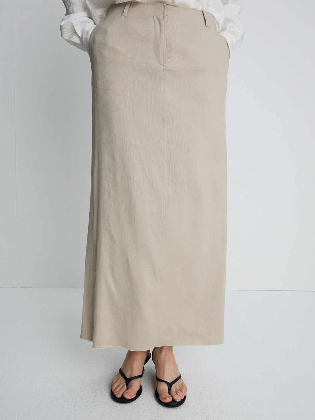 (W) LINEN RELAXED MAXI SKIRT_ SAND