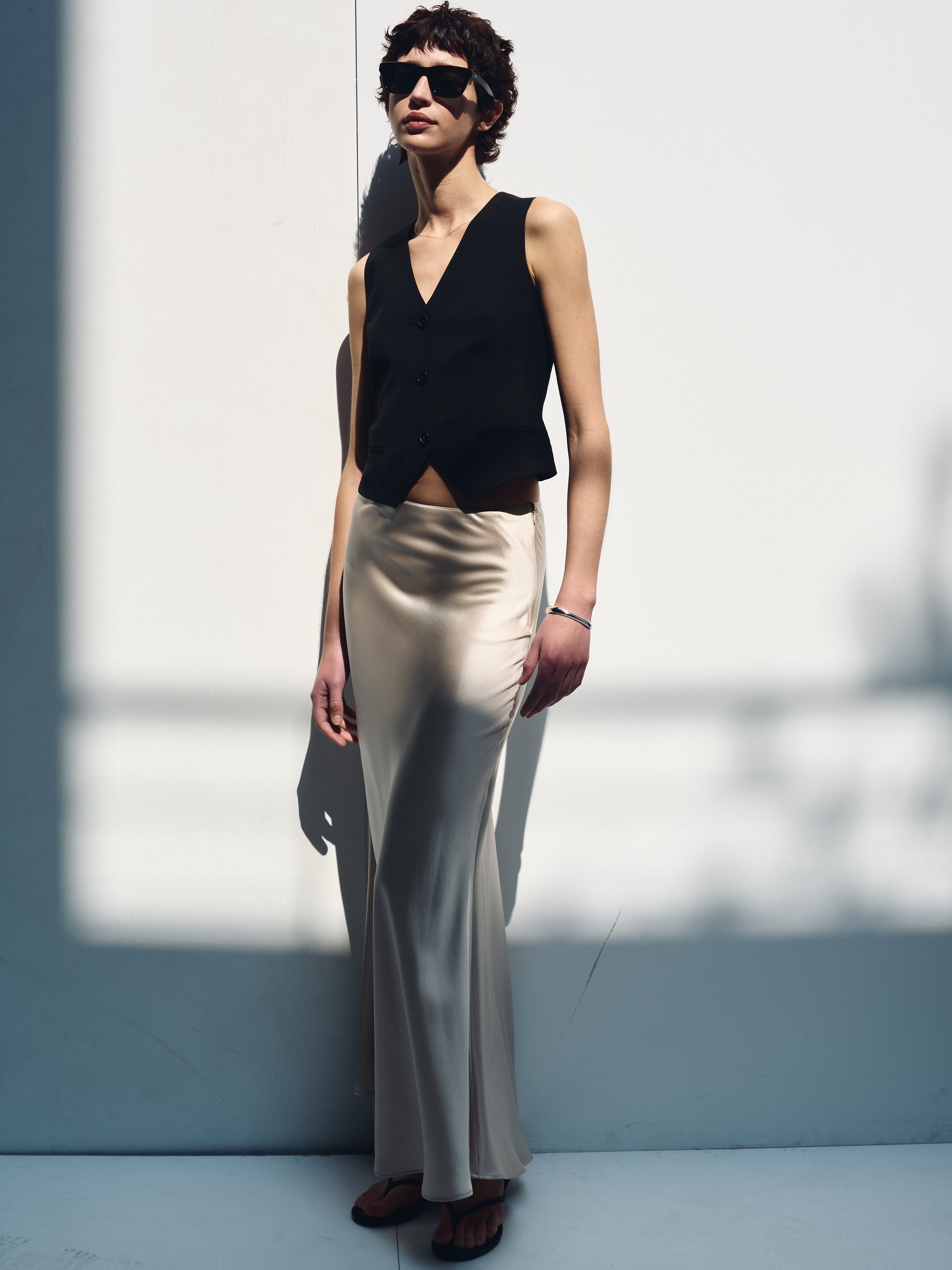 (W) SLIP MAXI SKIRT_ BEIGE