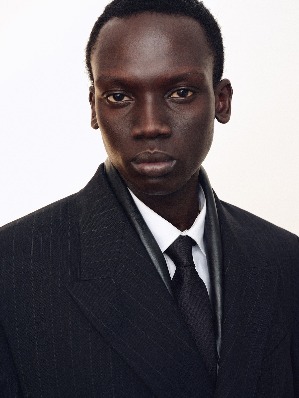PINSTRIPED WOOL TAILORED WRAP BLAZER_ BLACK PINSTRIPE
