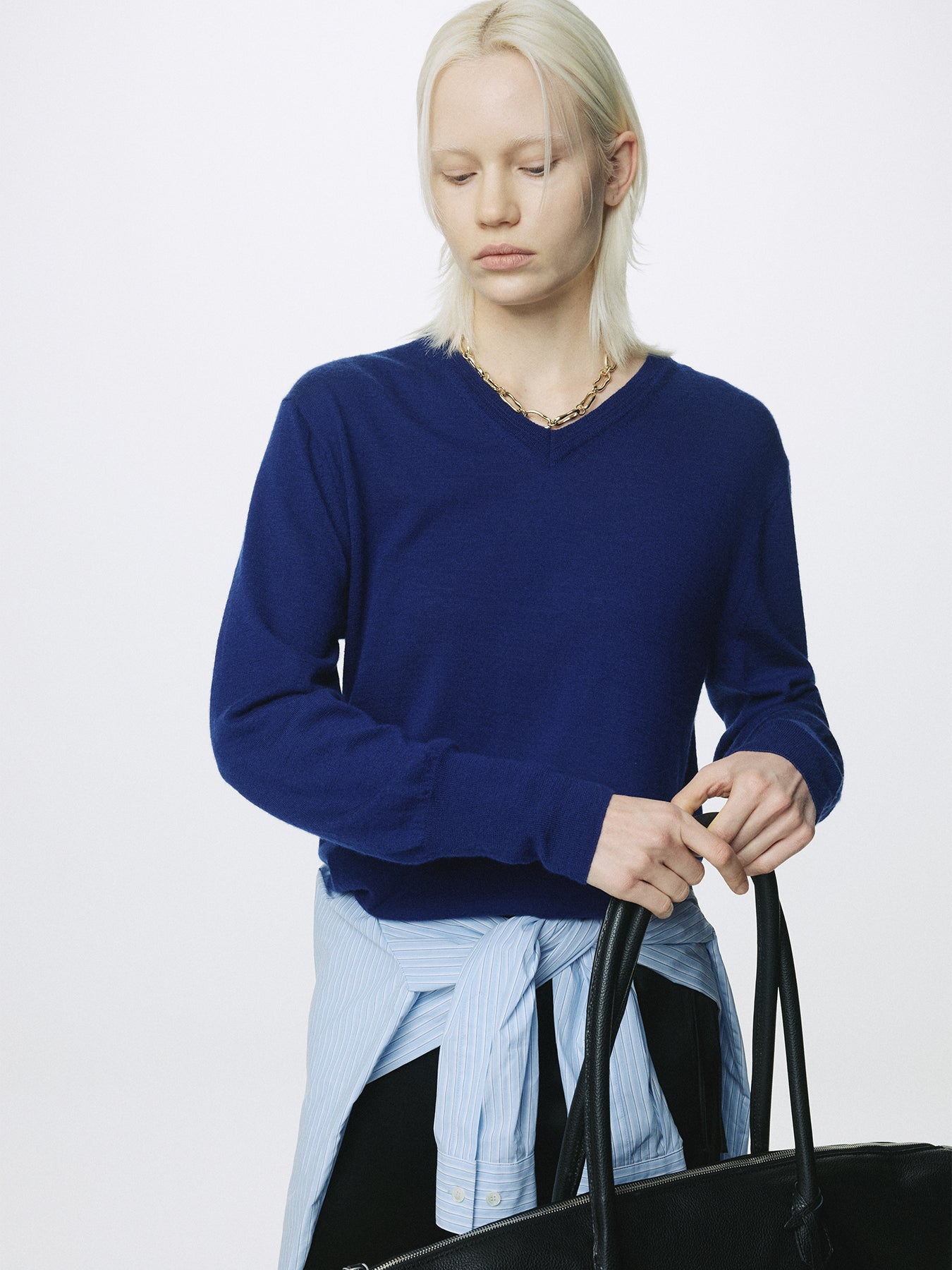(W) AIRY CASHMERE V-NECK_ BLUE