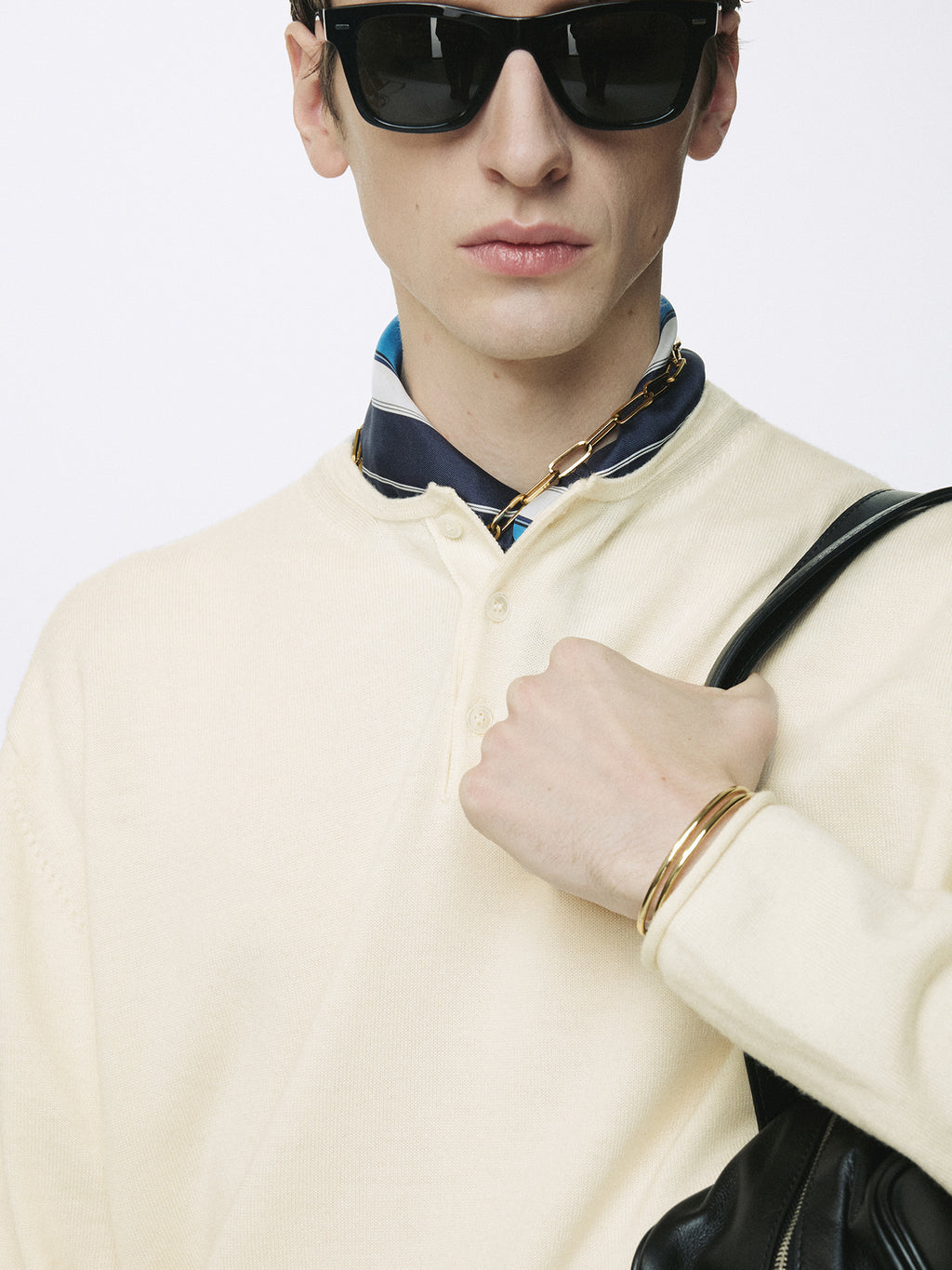 EXTRA FINE WOOL RAW HEM HENLEY NECK KNIT_ ECRU