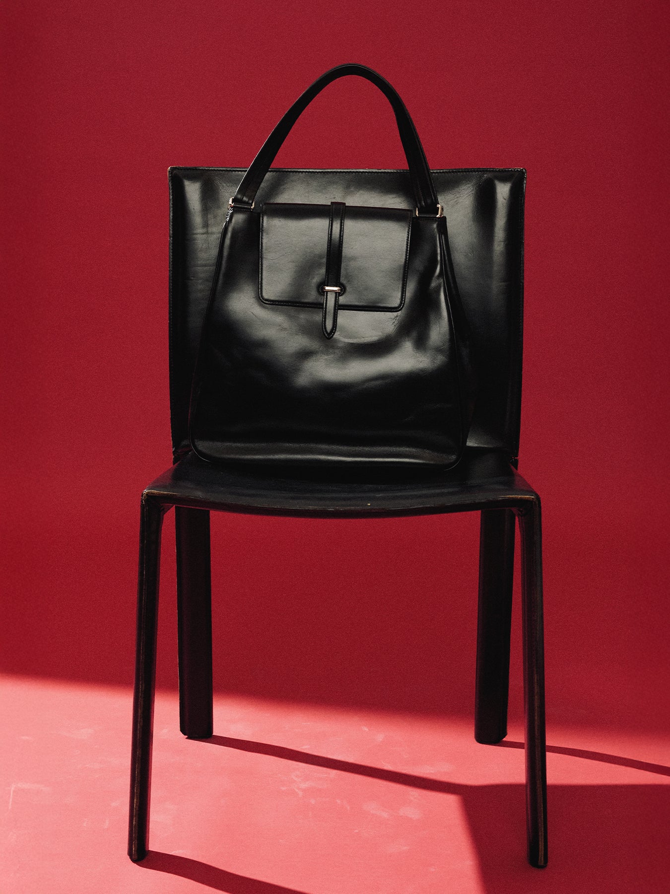 OIL PULL UP LEATHER HOBO BAG_ BLACK