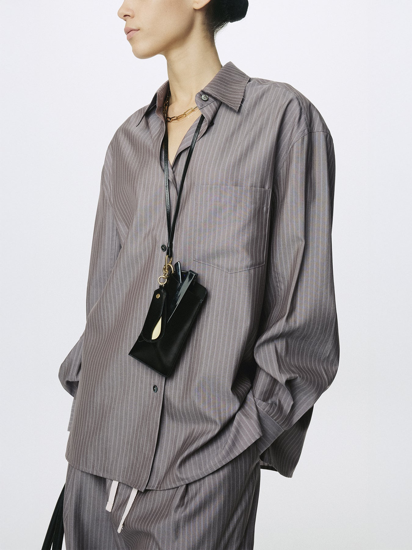 (W) SILK WOOL OVERSIZED RAW EDGE SHIRT_ DARK GREY STRIPE
