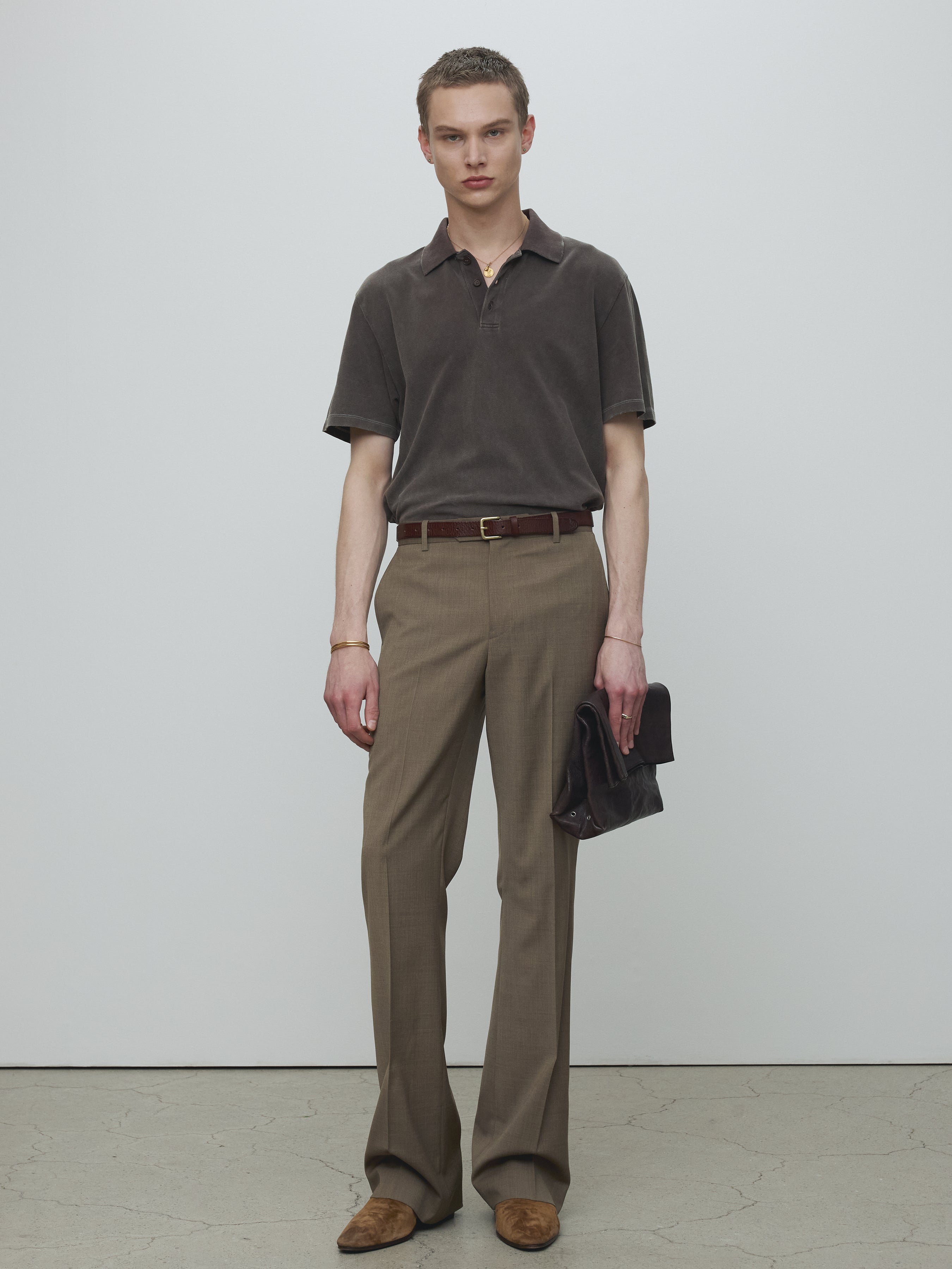 GARMENT DYED DISTRESSED PIQUÉ POLO_ FADED BROWN